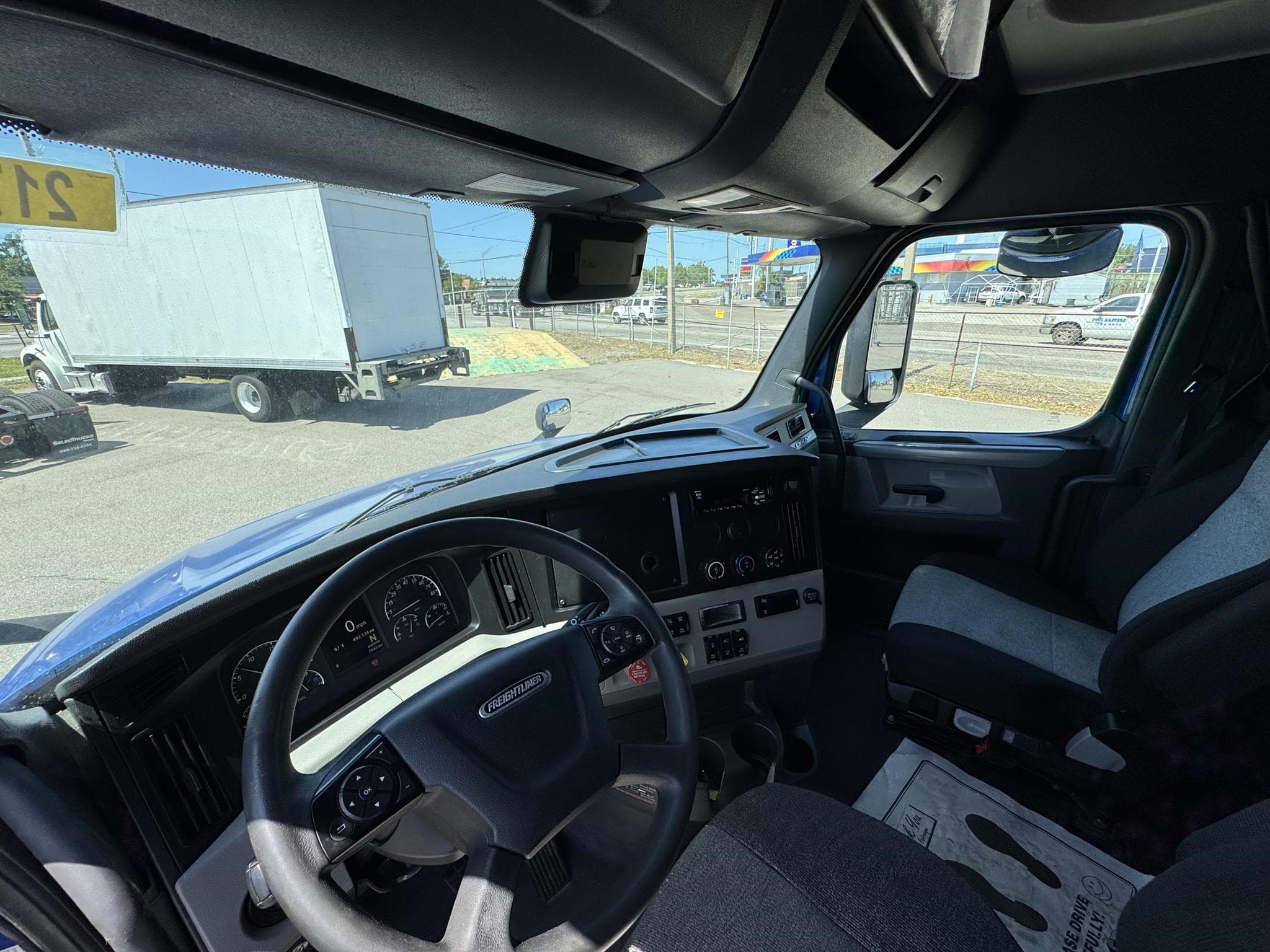 2022 Freightliner — photo 2