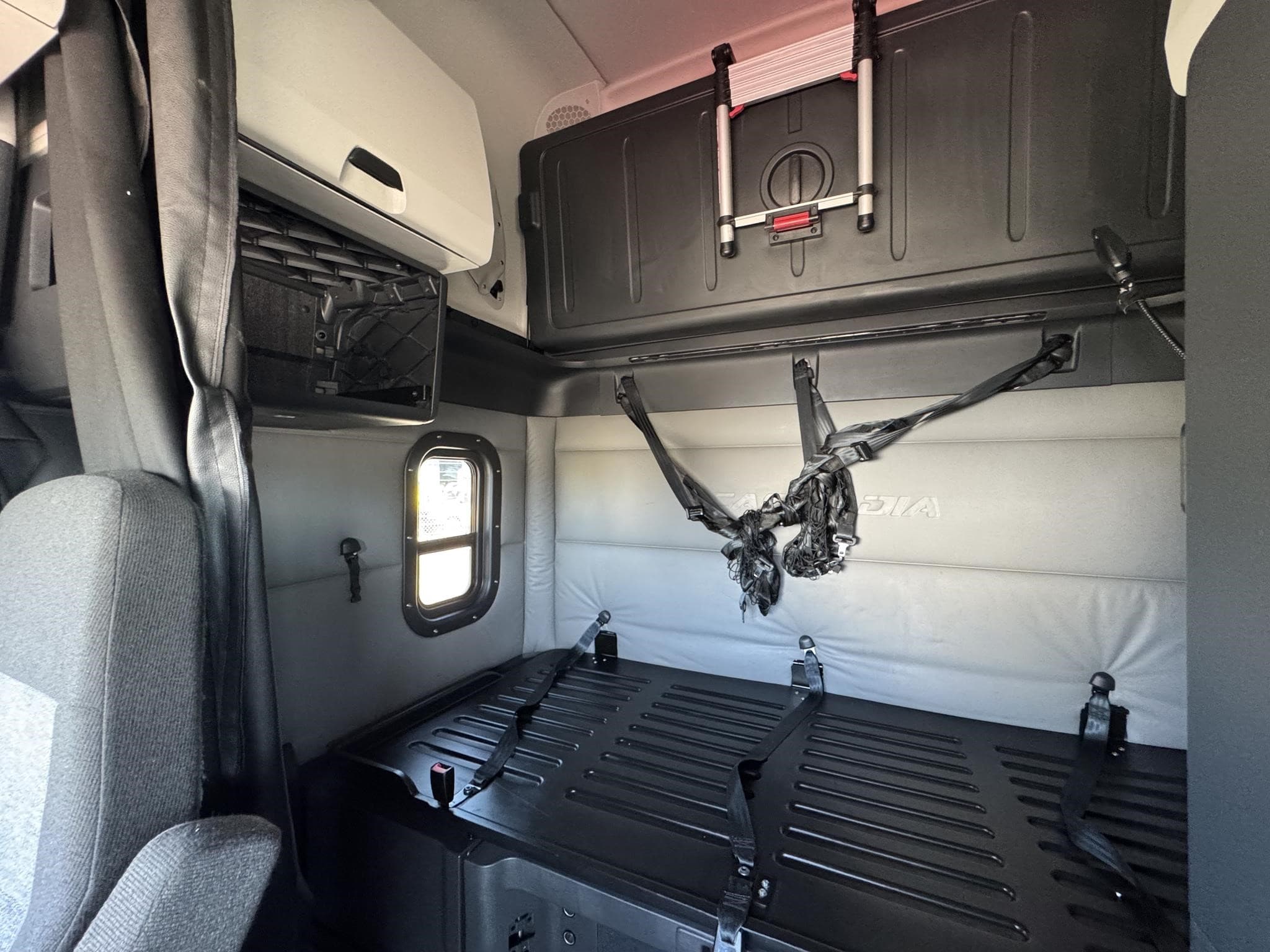 2022 Freightliner — photo 3