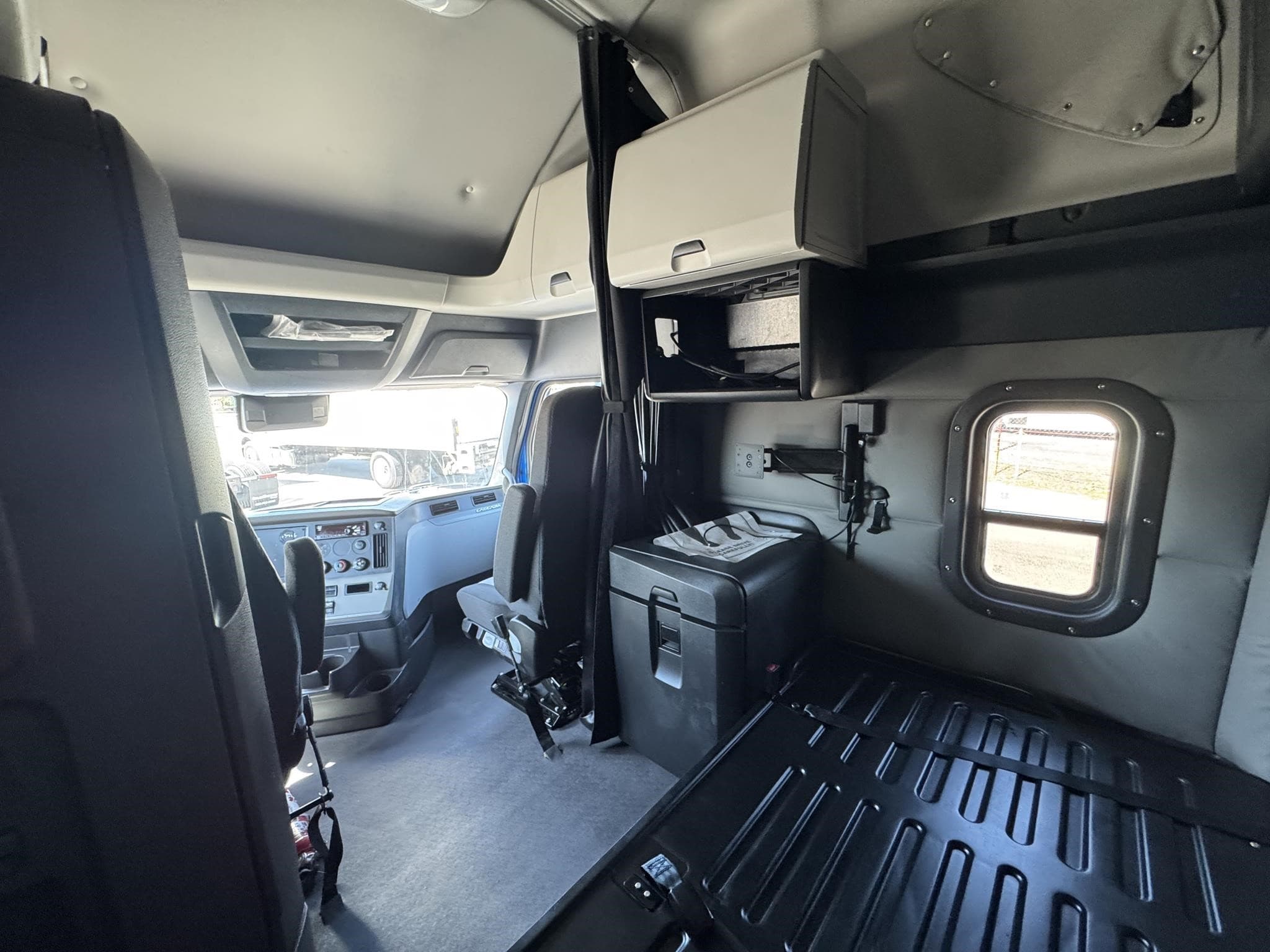 2021 Freightliner — photo 4
