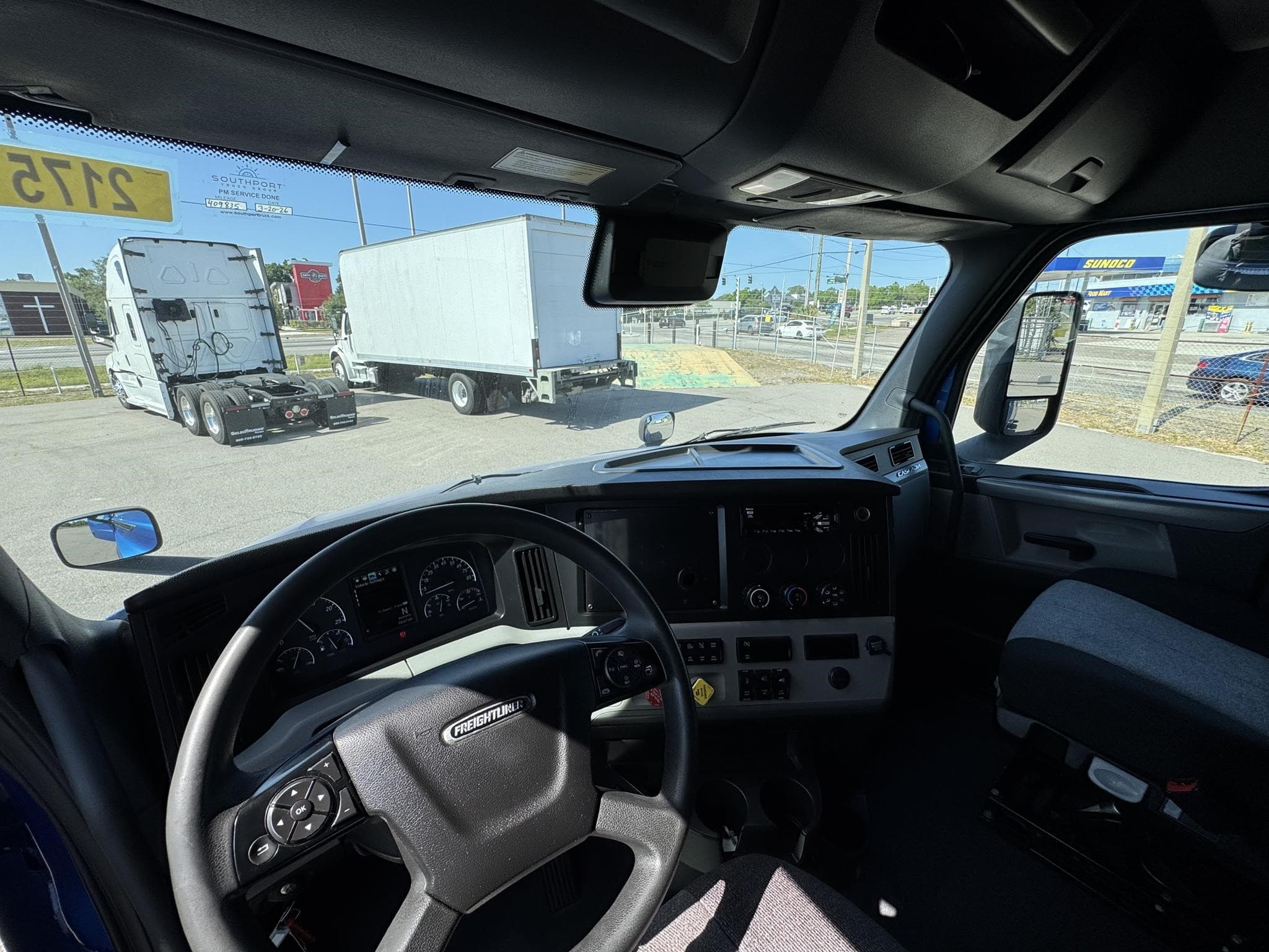 2022 Freightliner — photo 2