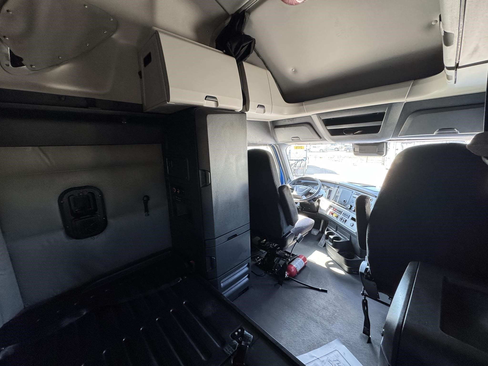 2022 Freightliner — photo 5