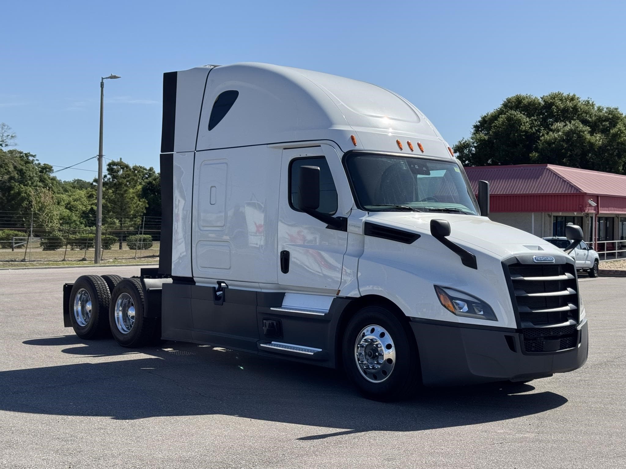 2024 Freightliner — photo 8