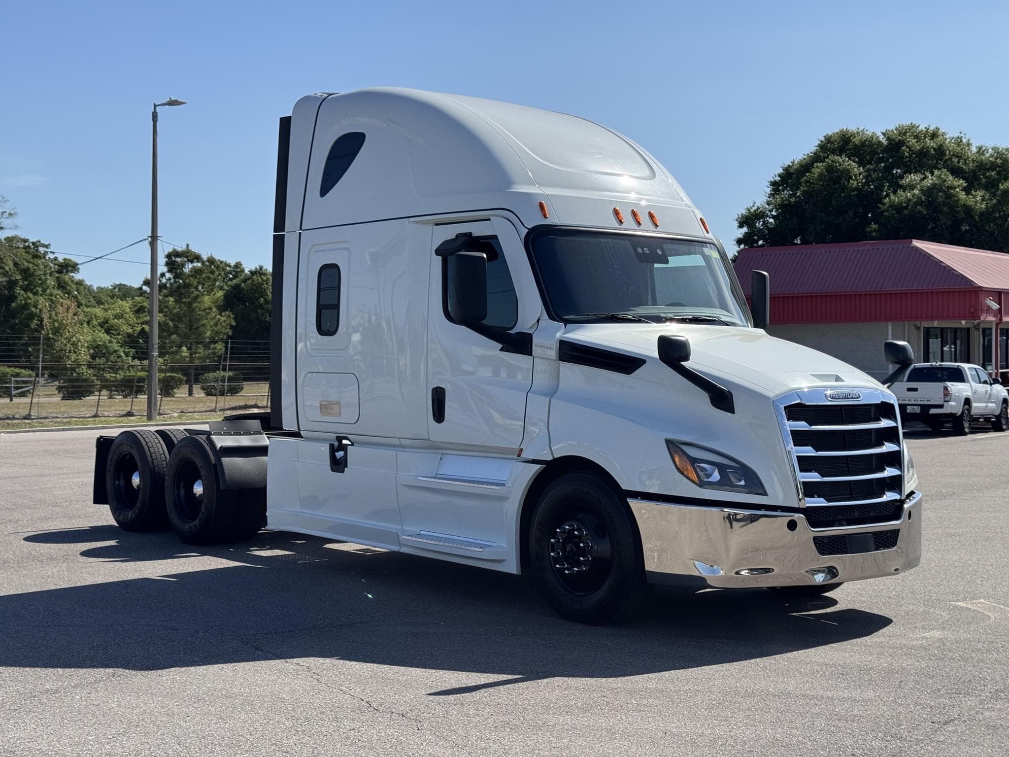 2023 Freightliner — photo 8