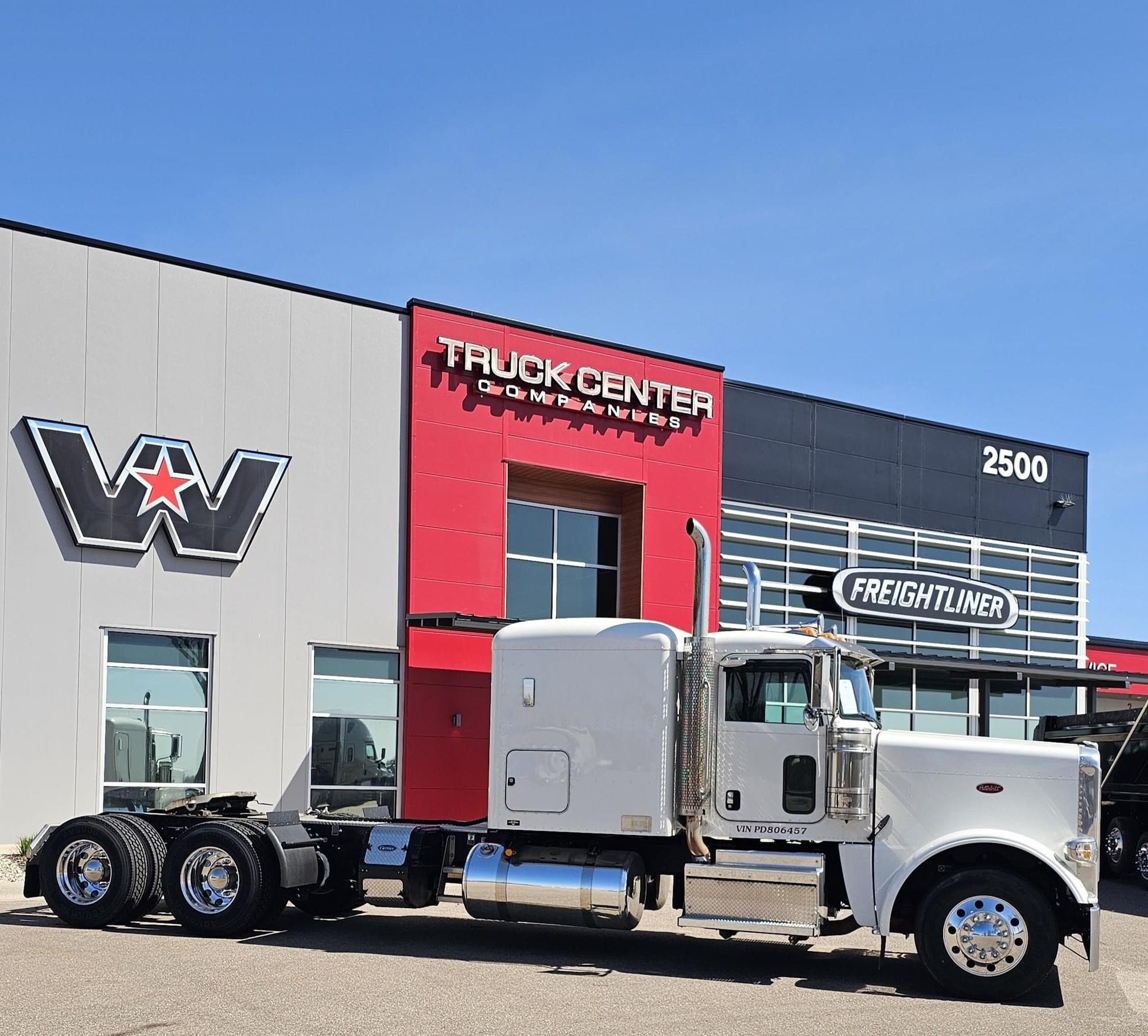 2023 Peterbilt