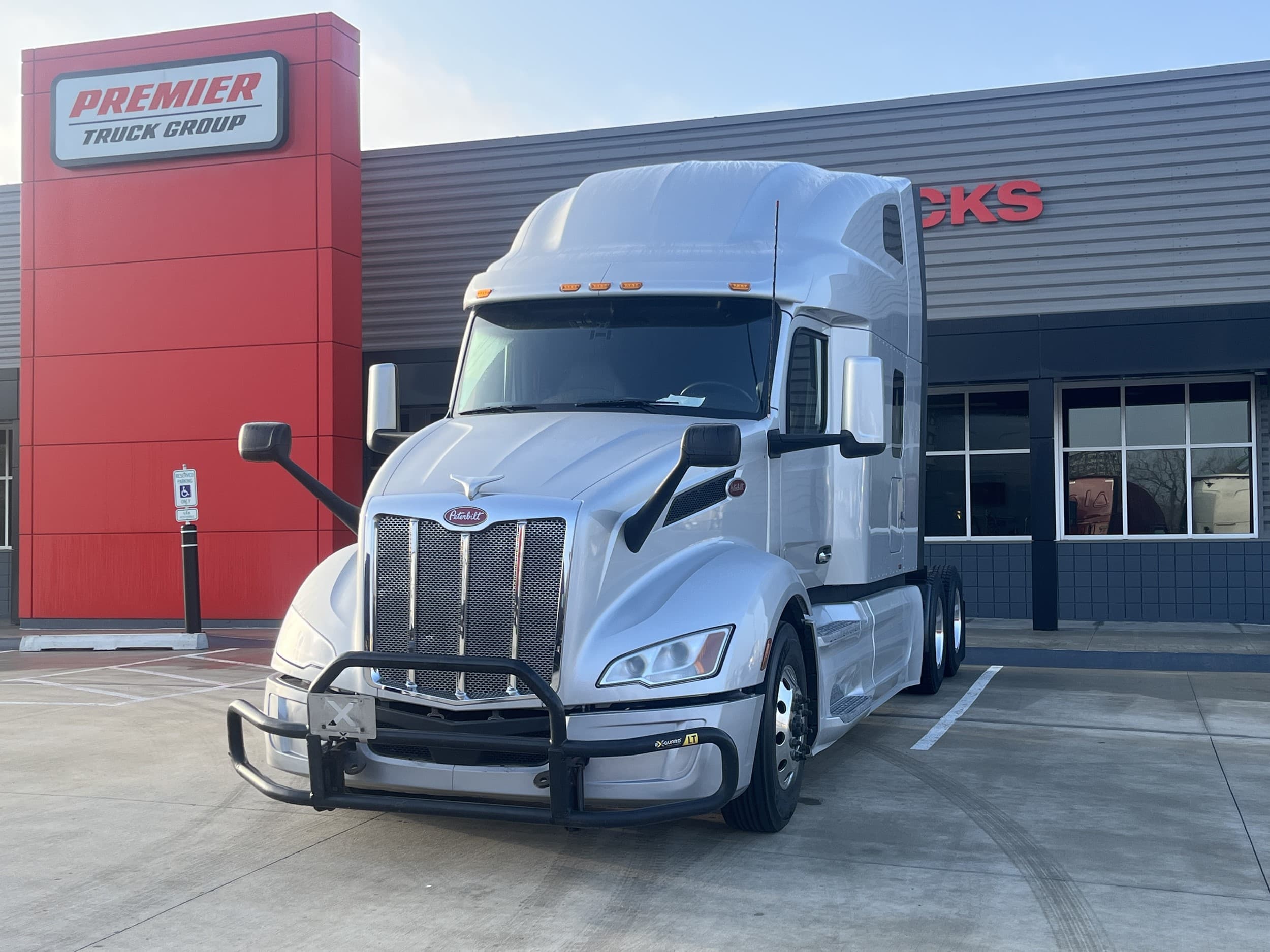 2023 Peterbilt