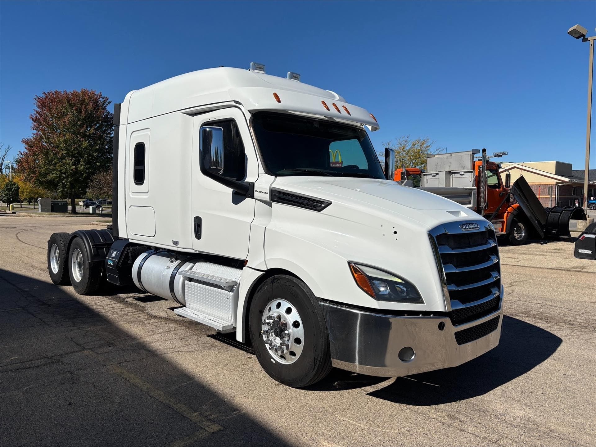 2019 Freightliner Cascadia in Bismarck, ND — photo 2