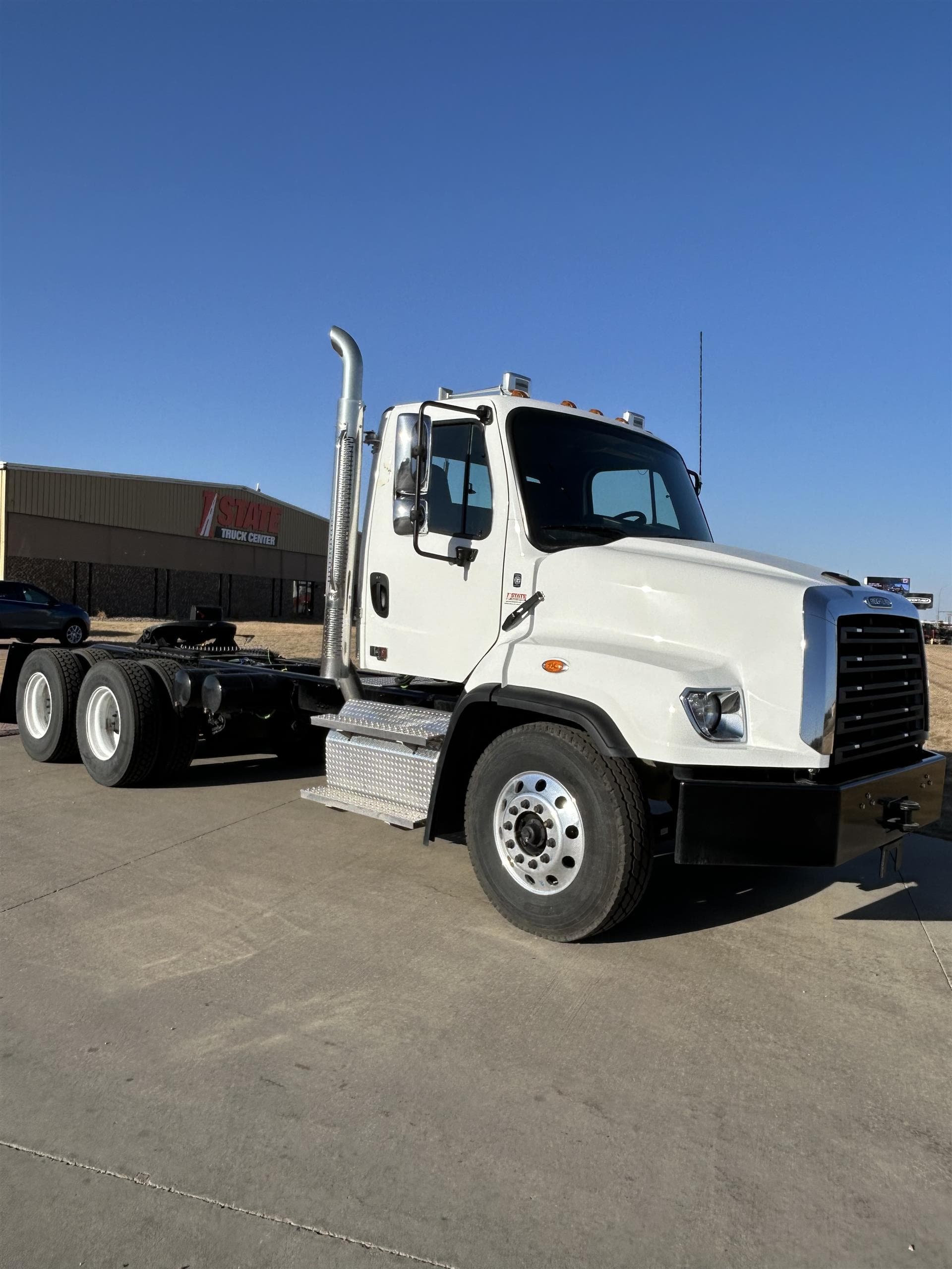2026 Freightliner 114SD in Sioux Falls, SD — photo 4