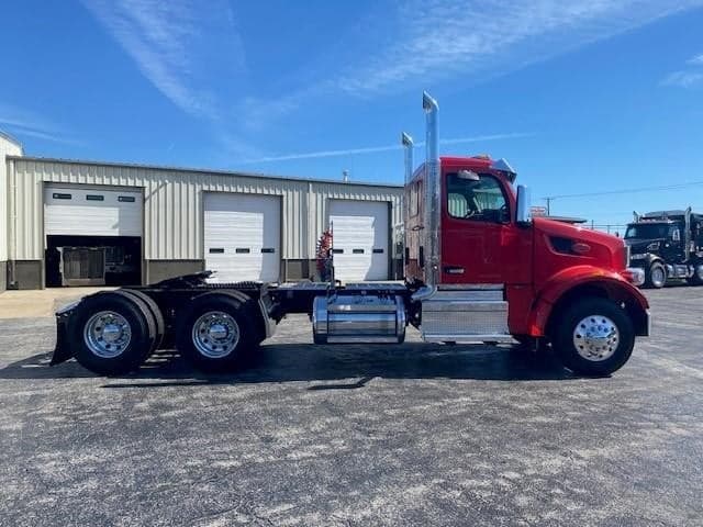 2025 Peterbilt 567 in Perrysburg, OH — photo 5