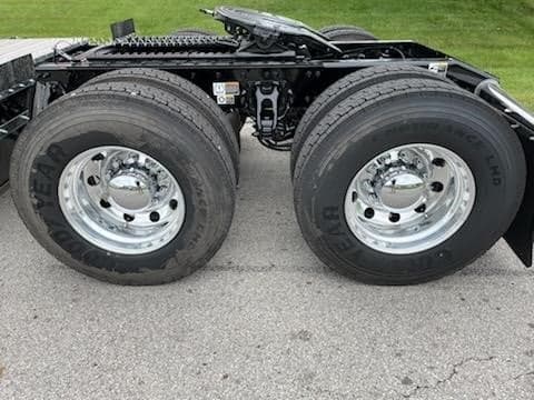 2025 Peterbilt 567 in Perrysburg, OH — photo 8