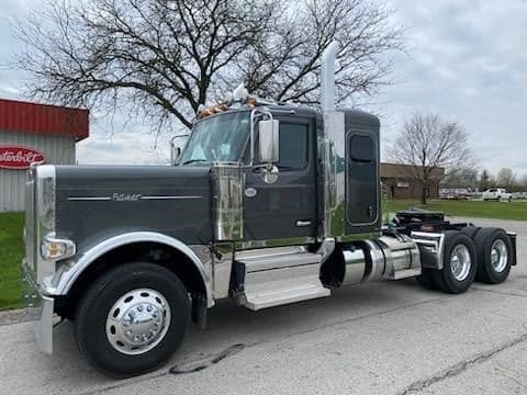 2025 Peterbilt