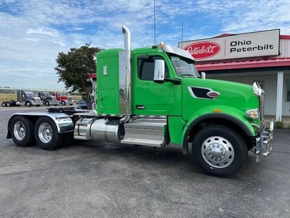 2025 Peterbilt 567