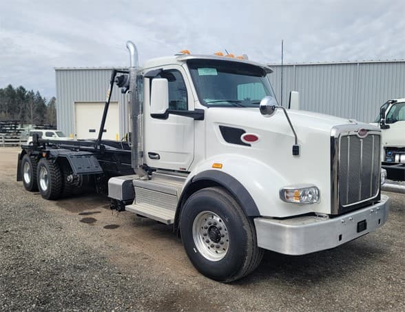 2024 Peterbilt 567