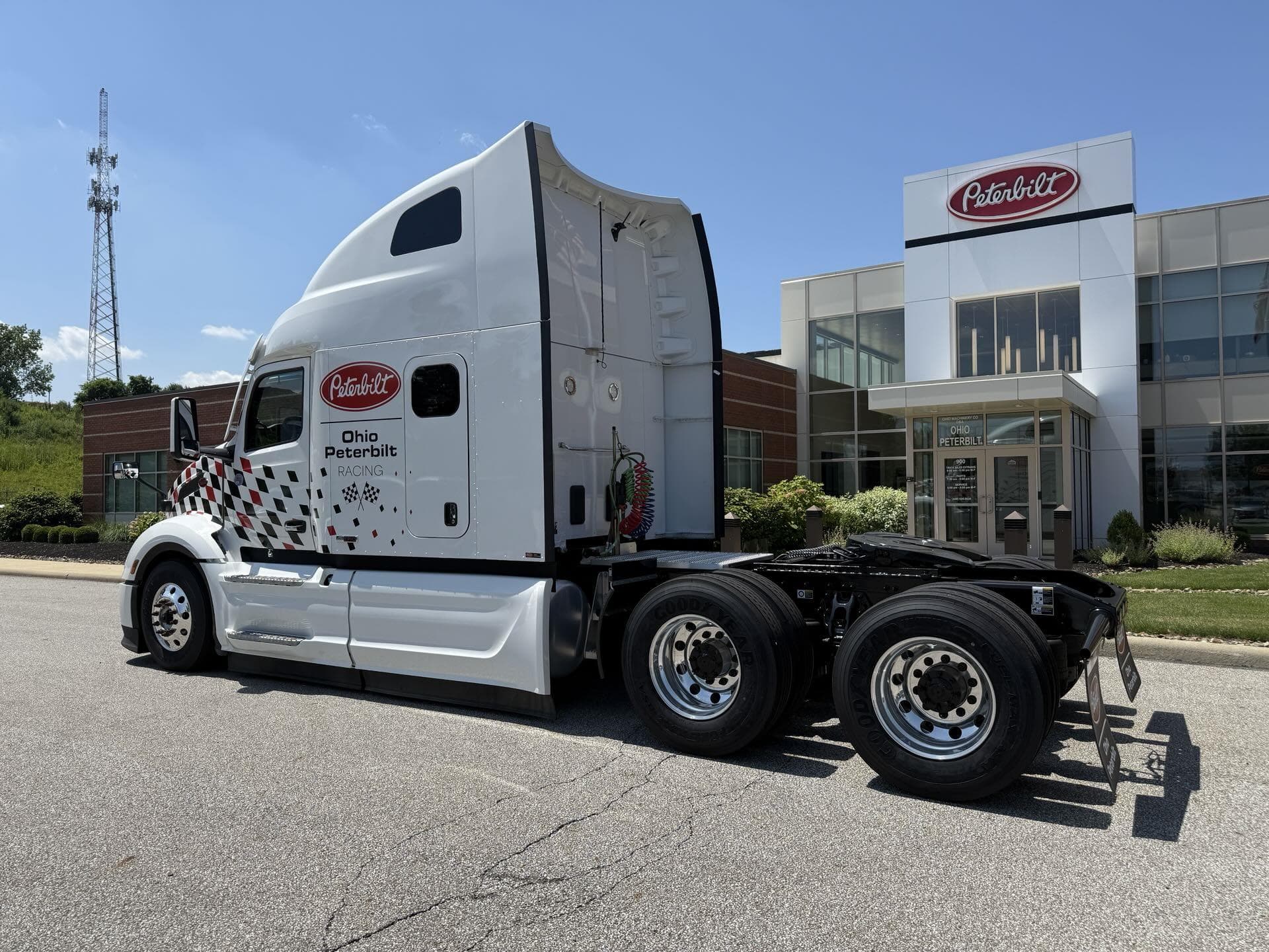 2024 Peterbilt 579 in Findlay, OH — photo 3