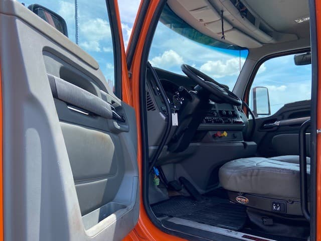 2019 Kenworth T880 in Columbus, OH — photo 9