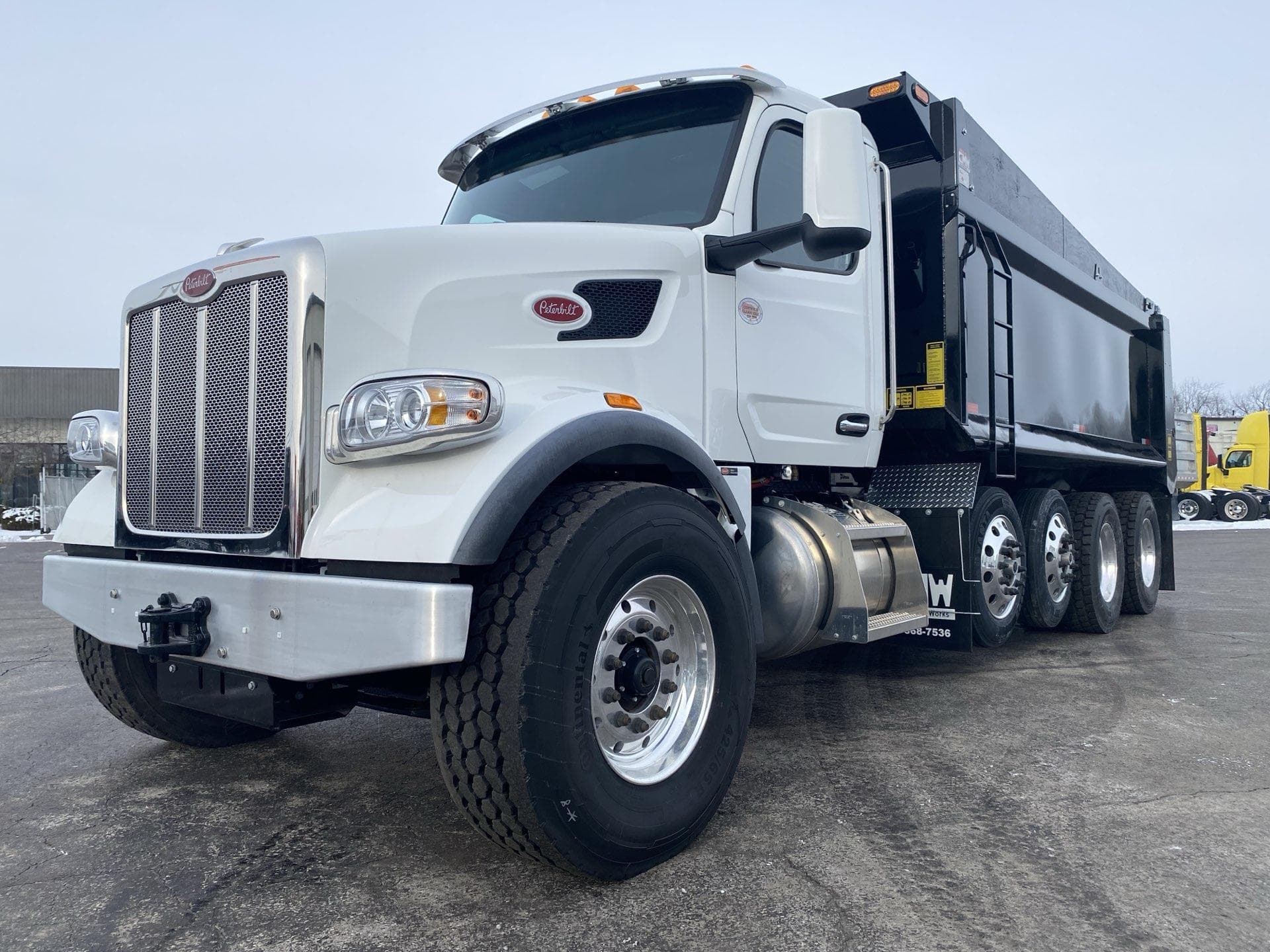 2025 Peterbilt 567