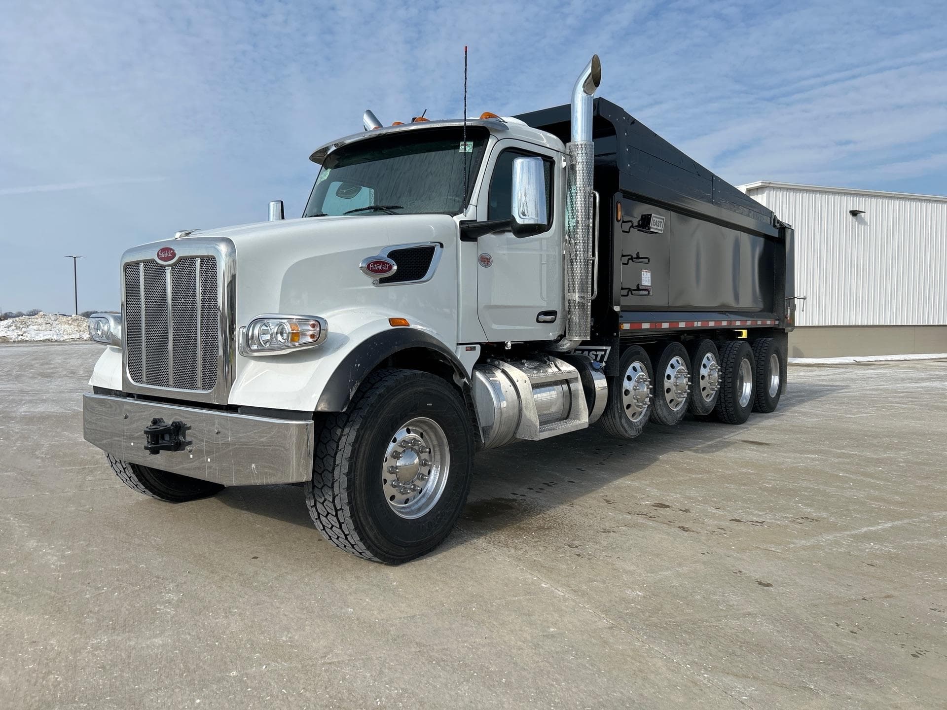 2026 Peterbilt 567