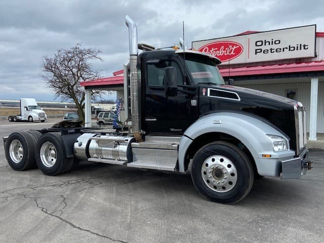2021 Kenworth T880