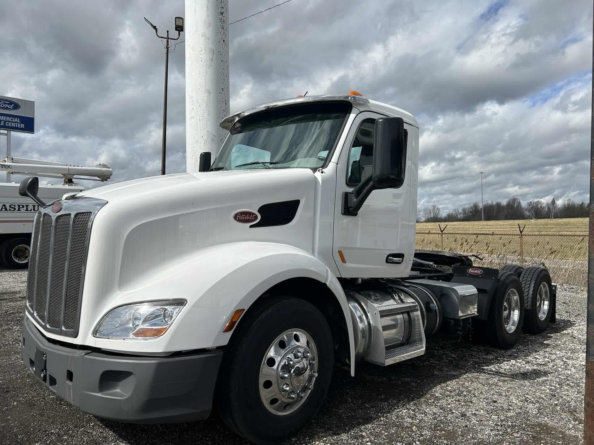 2021 Peterbilt 579
