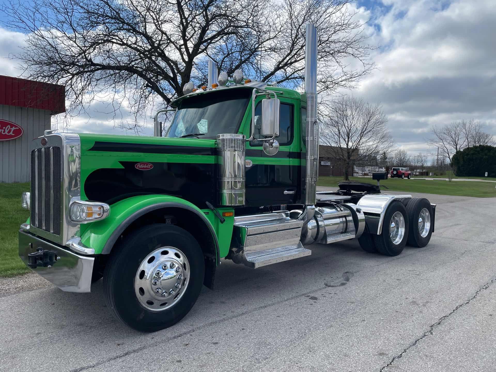 2025 Peterbilt