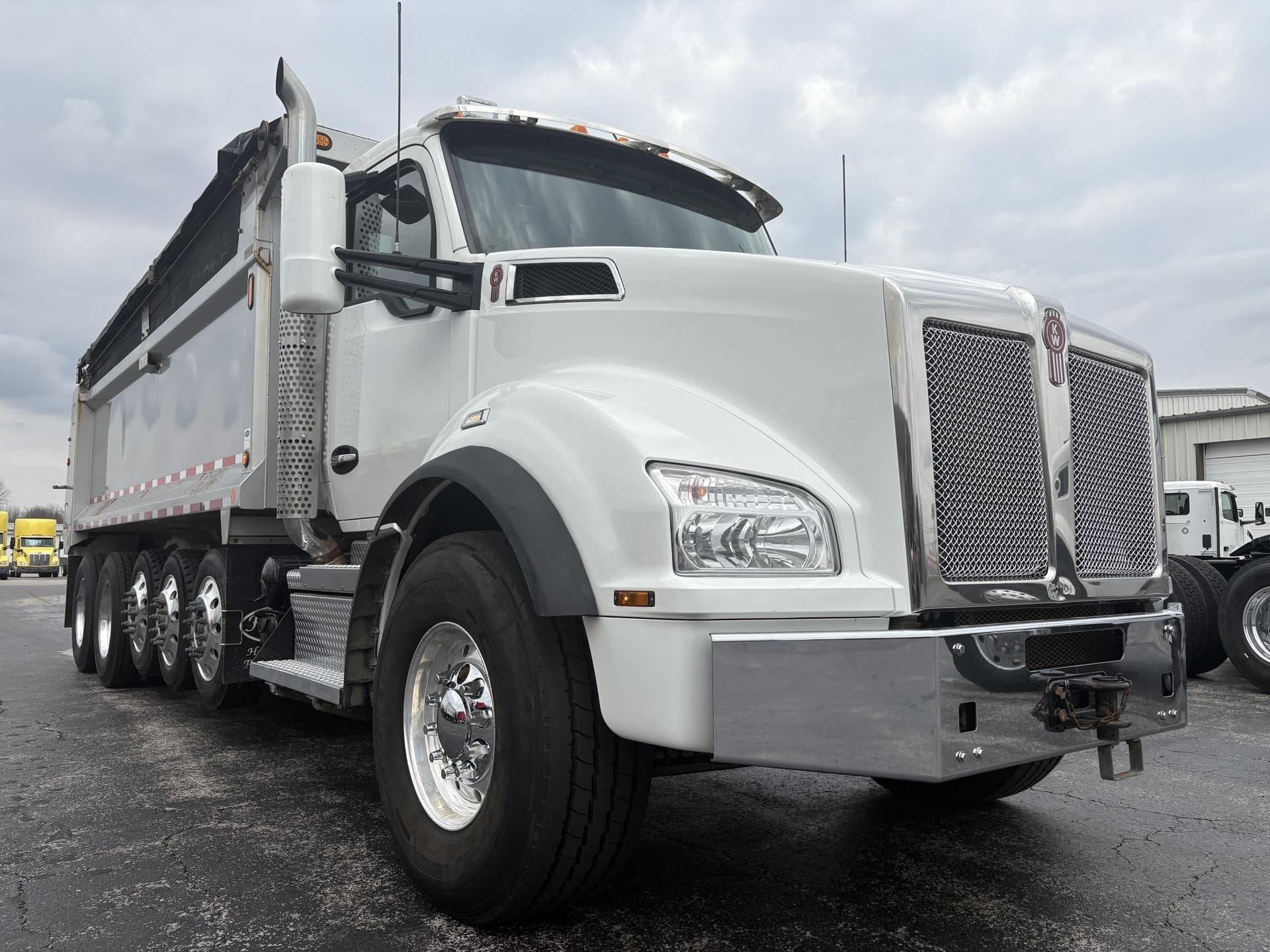 2022 Kenworth T880