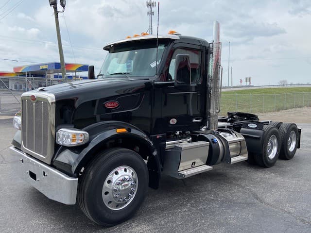 2027 Peterbilt 567
