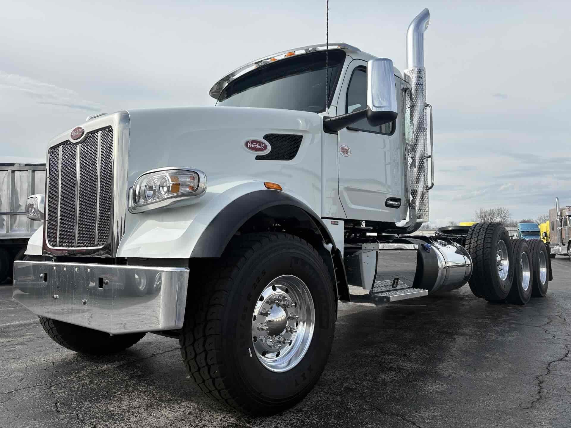 2027 Peterbilt 567