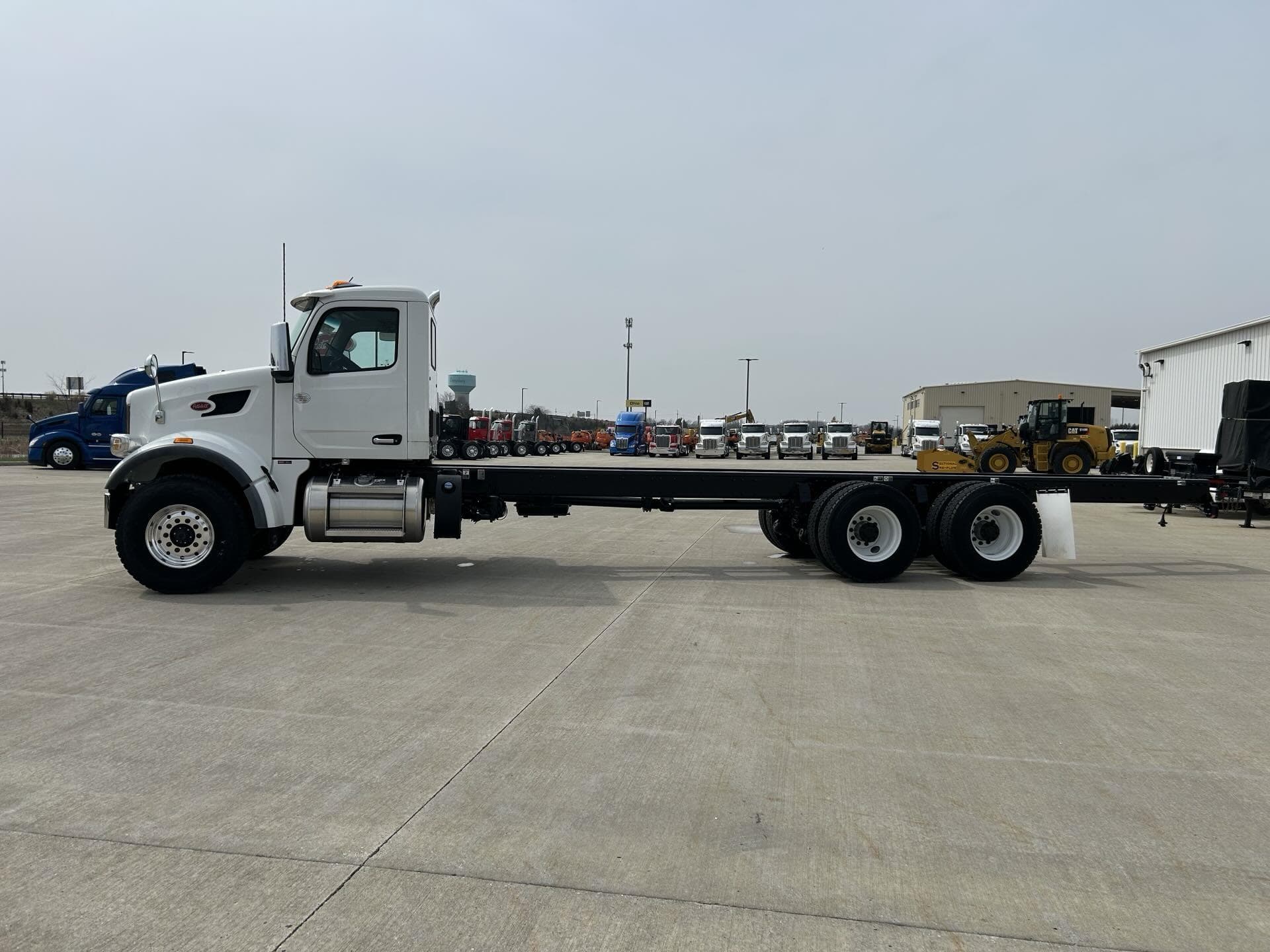 2024 Peterbilt 567 in Perrysburg, OH — photo 4