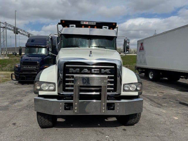 2020 Mack Granite in La Vergne, TN — photo 2