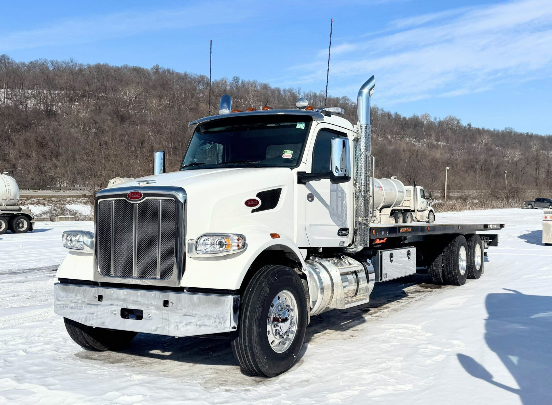 2025 Peterbilt 567
