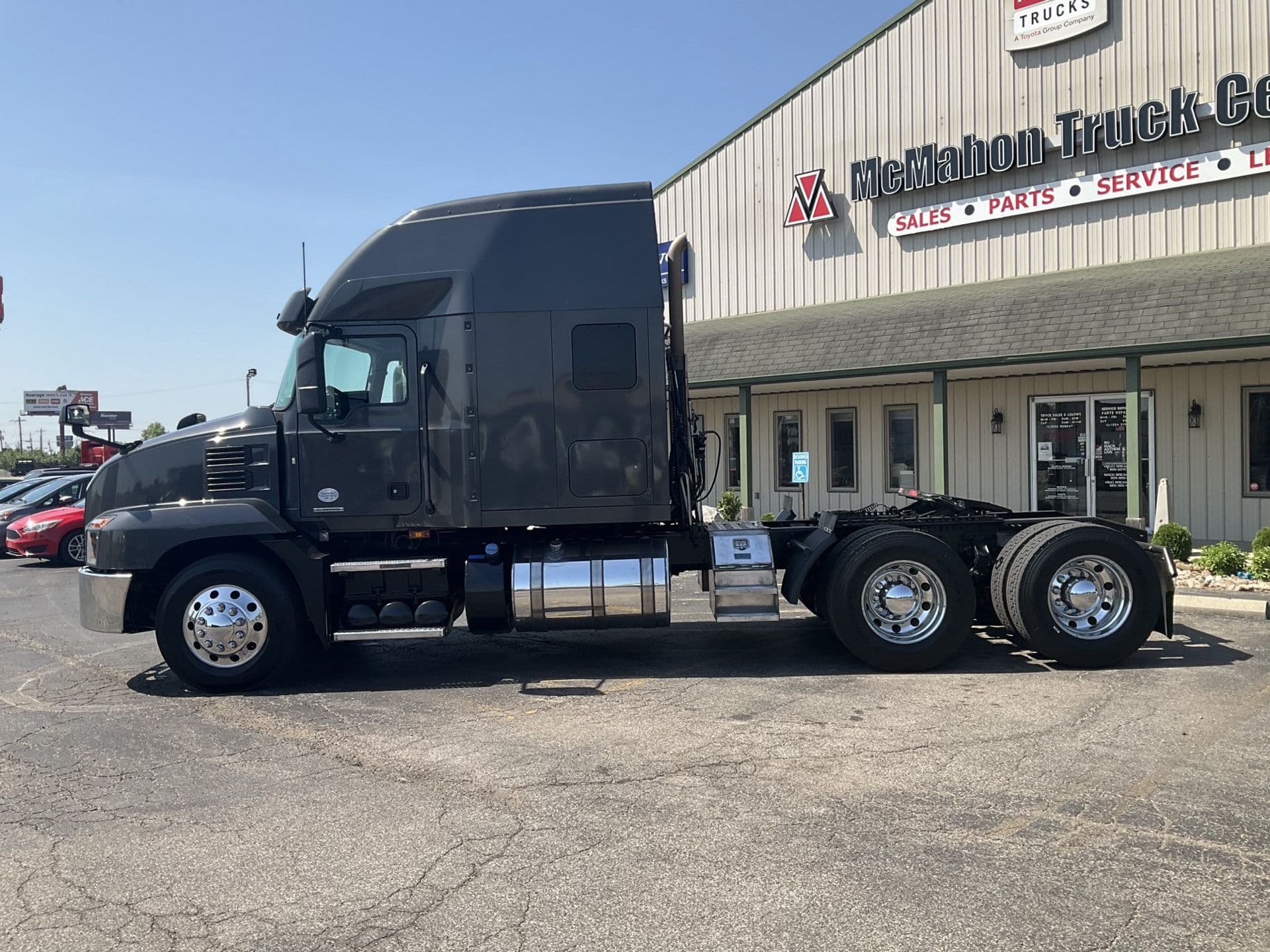 2020 Mack Anthem in Clarksville, IN — photo 8