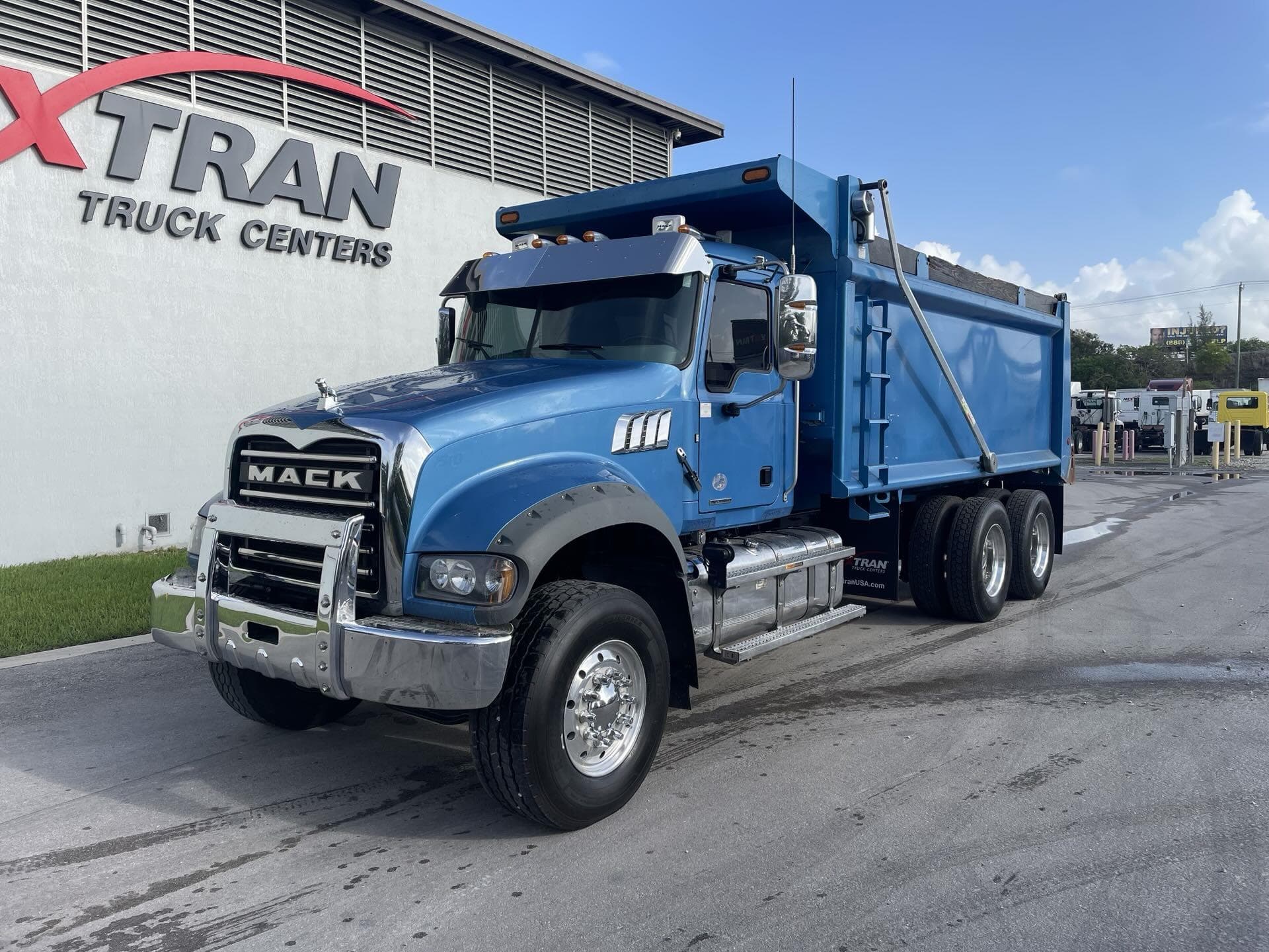 2022 Mack