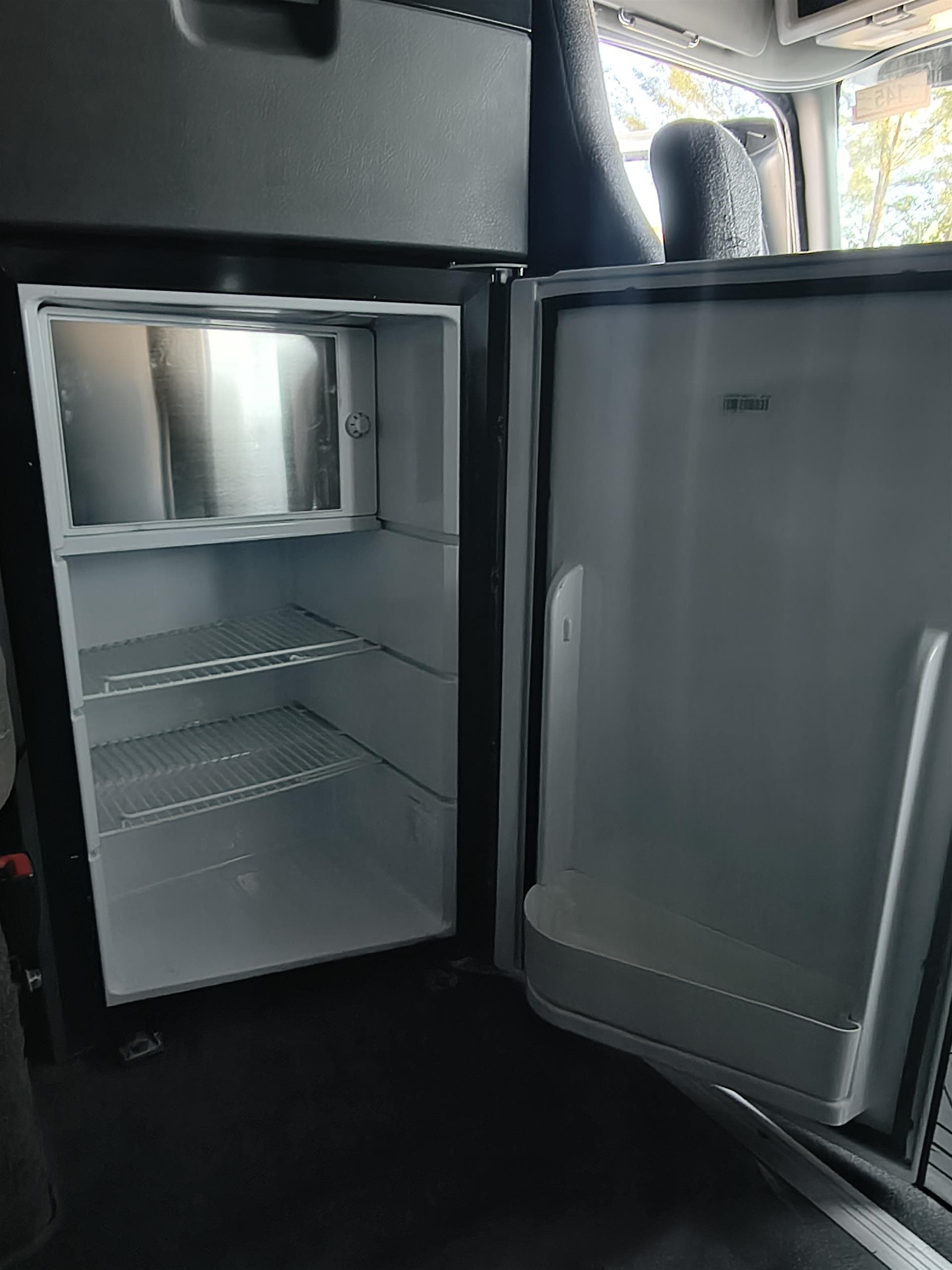 2024 Volvo VNL 860 in Fort Lauderdale, FL — photo 15