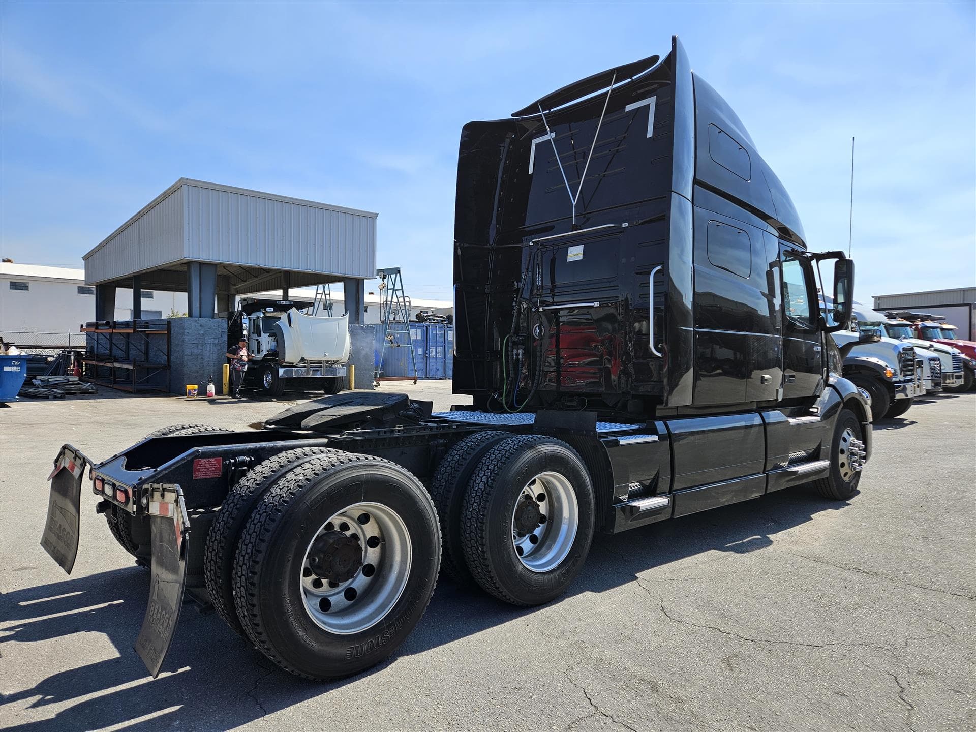 2022 Volvo VNL 760 in Winter Haven, FL — photo 5