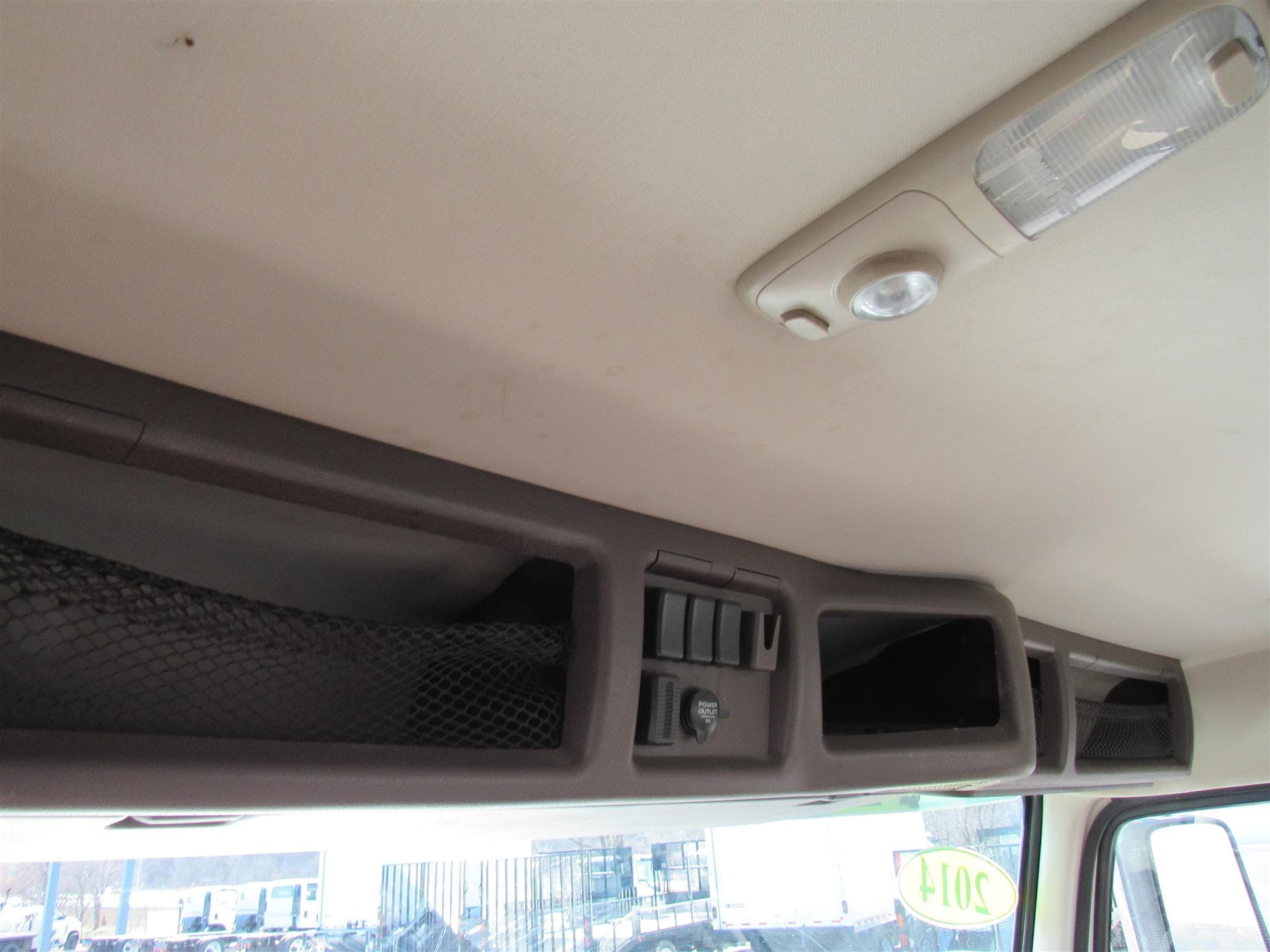 2014 Volvo VNL 300 in Kansas City, MO — photo 11