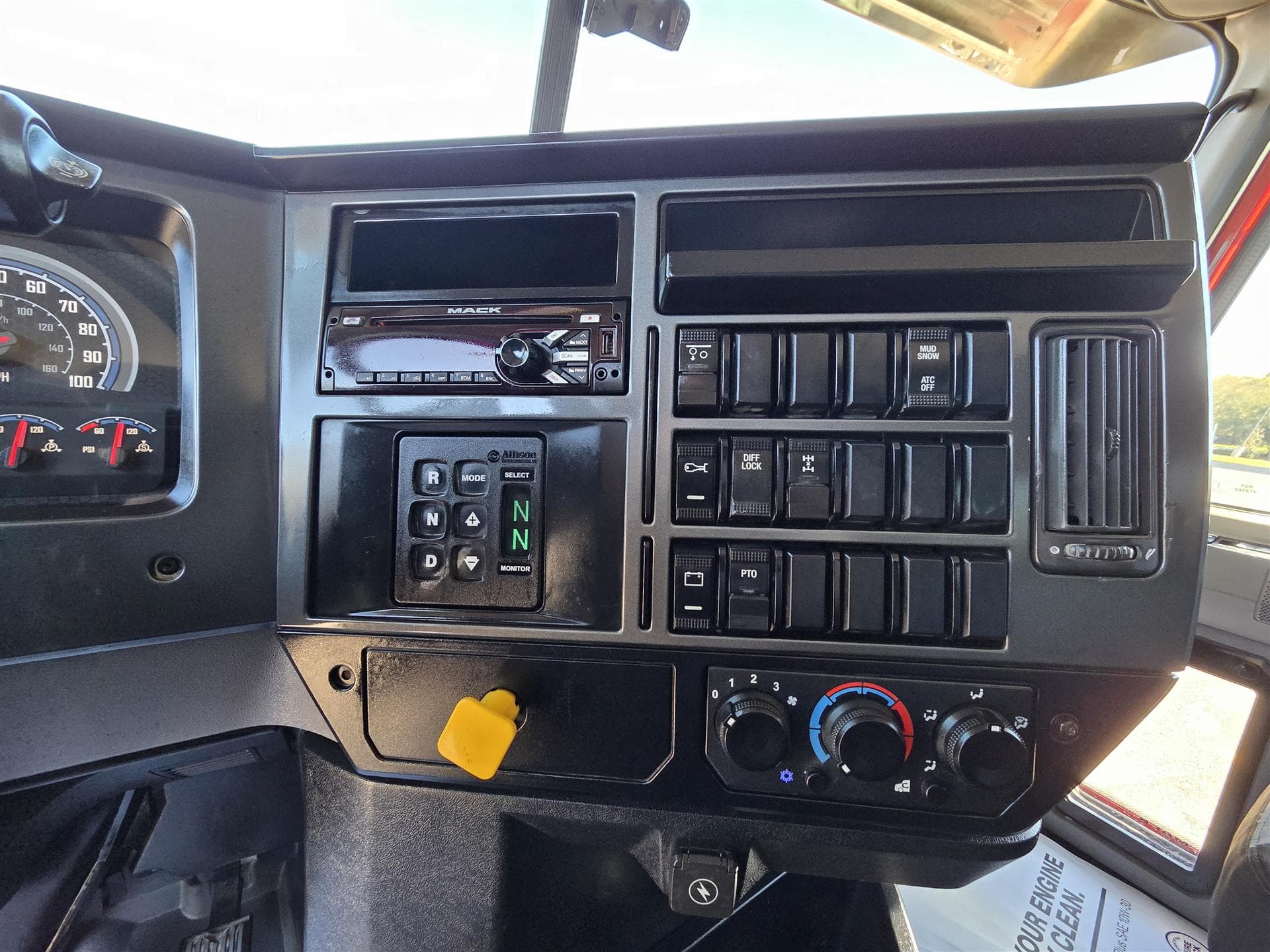 2019 Mack Granite in Winter Haven, FL — photo 17