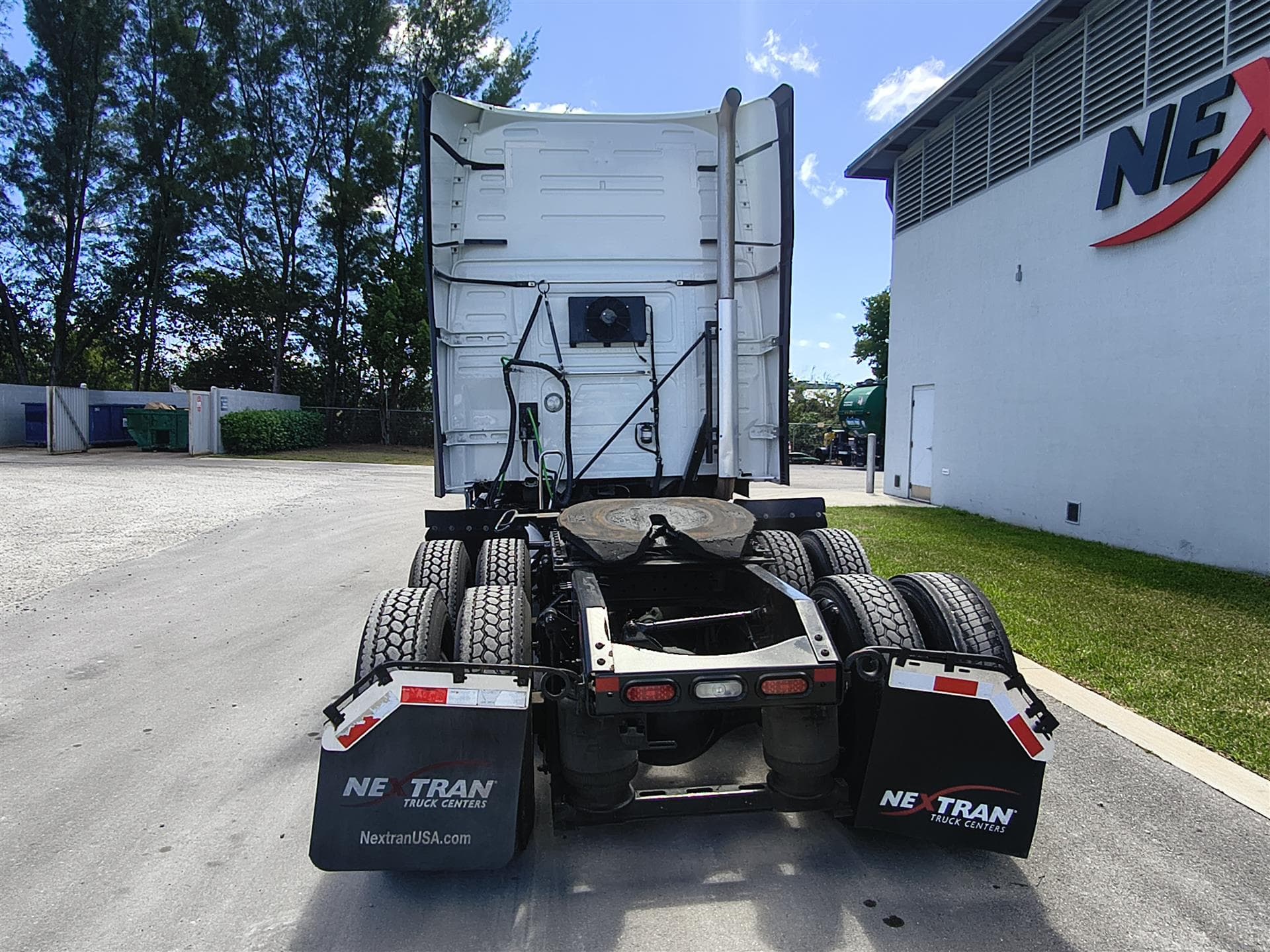 2022 Volvo VNL 760 in Fort Lauderdale, FL — photo 5