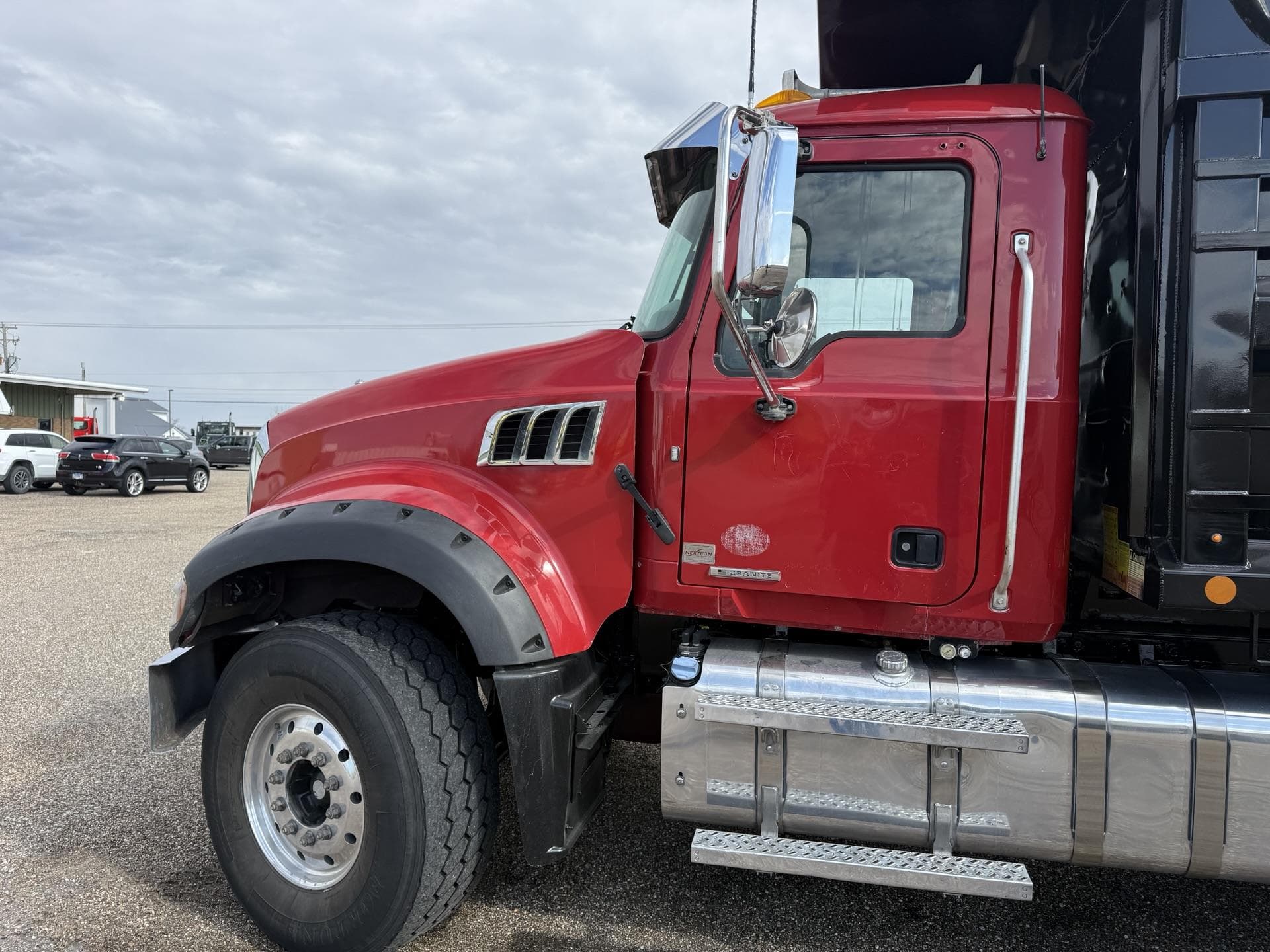 2019 Mack Granite in Mediapolis, IA — photo 8
