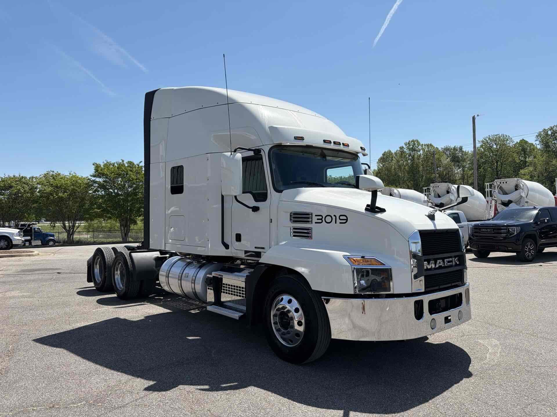 2023 Mack Anthem in Fultondale, AL — photo 3