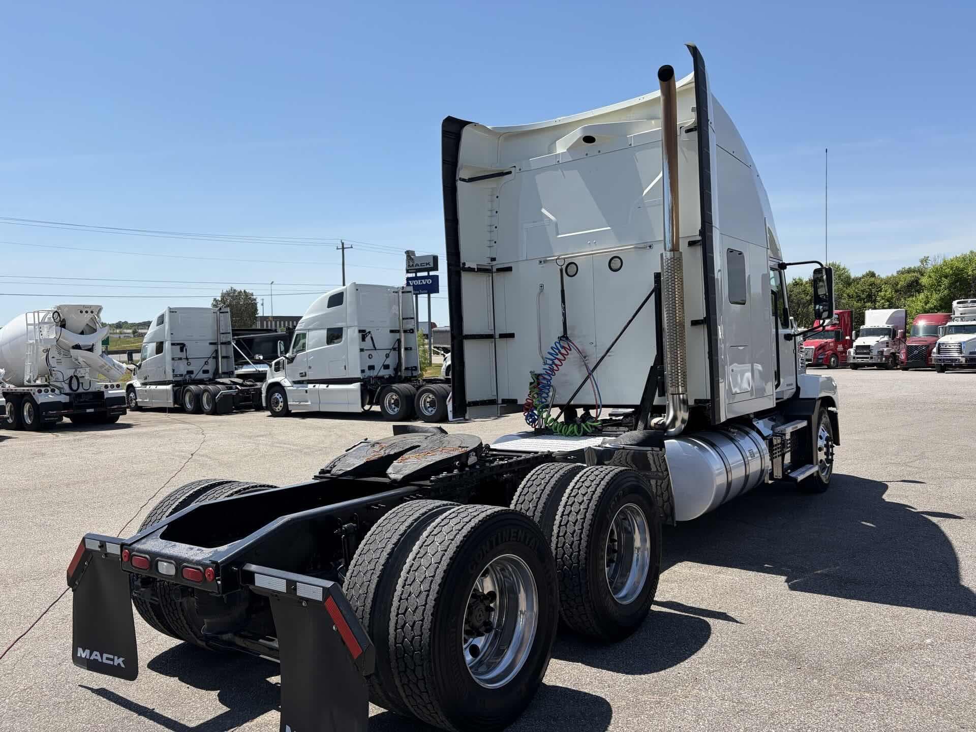 2022 Mack Anthem in Fultondale, AL — photo 4