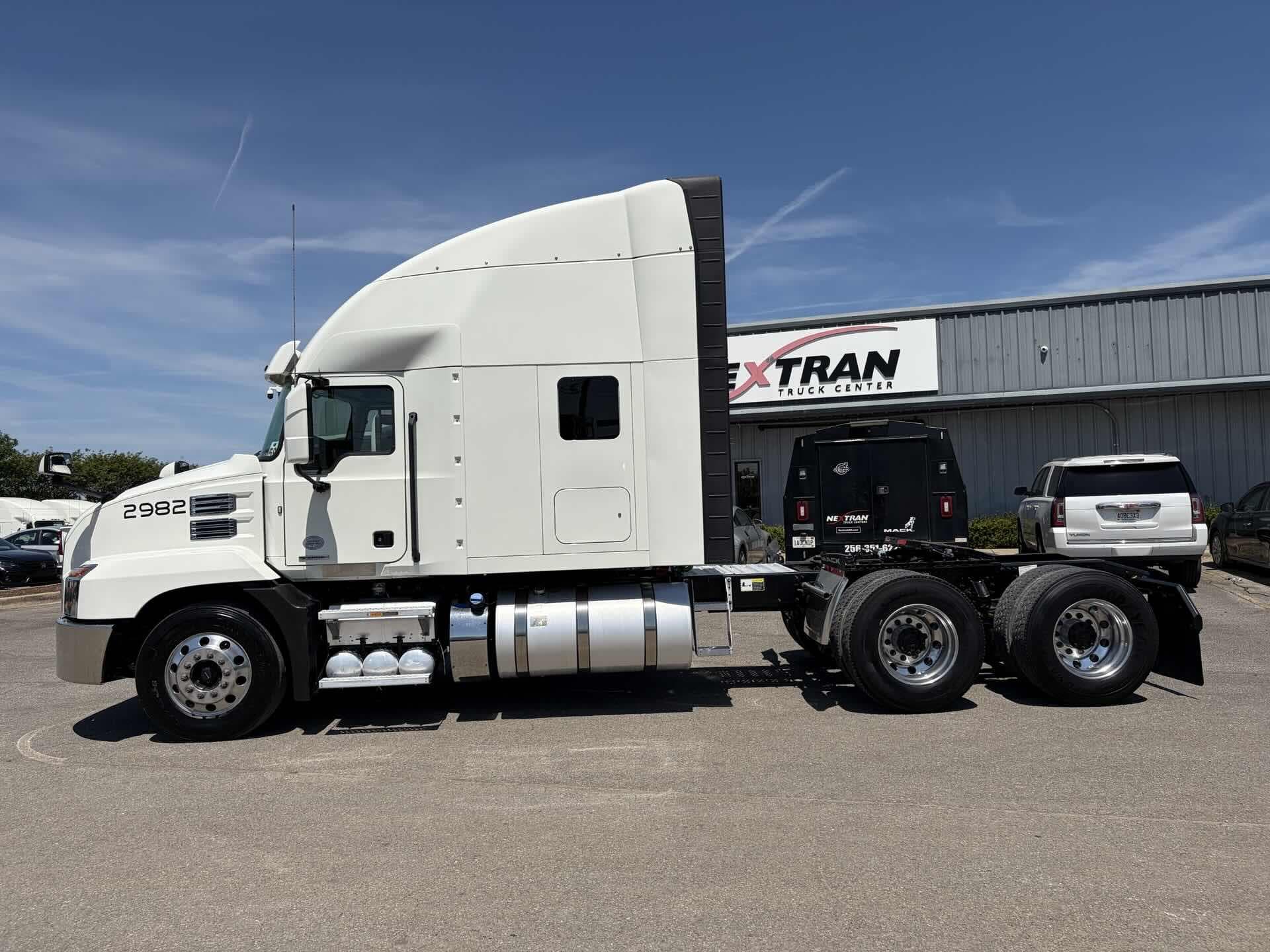 2022 Mack Anthem in Fultondale, AL — photo 9