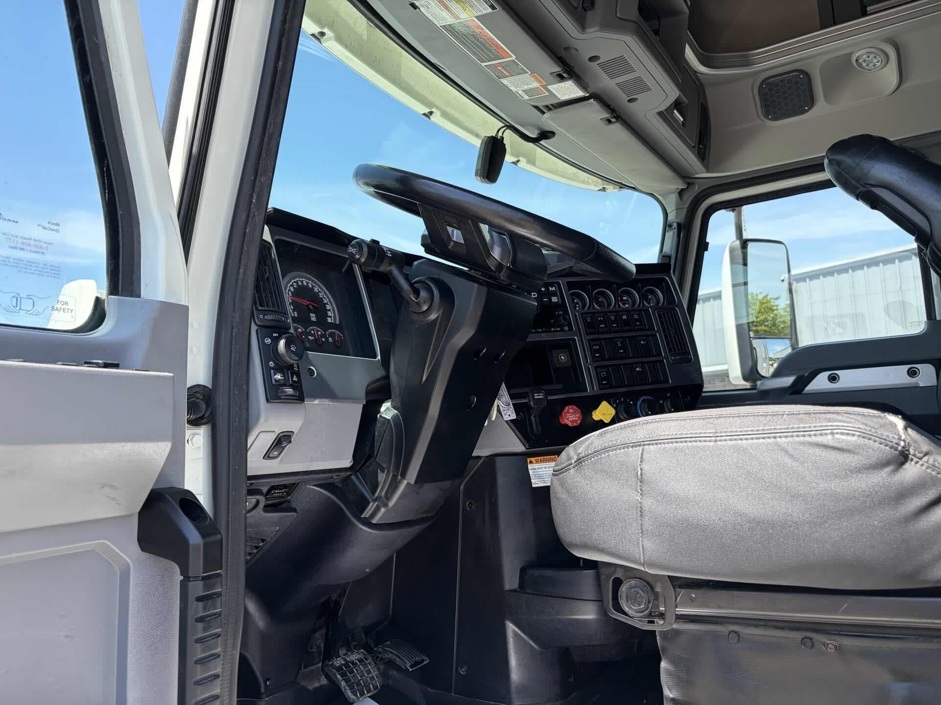 2022 Mack Anthem in Fultondale, AL — photo 11