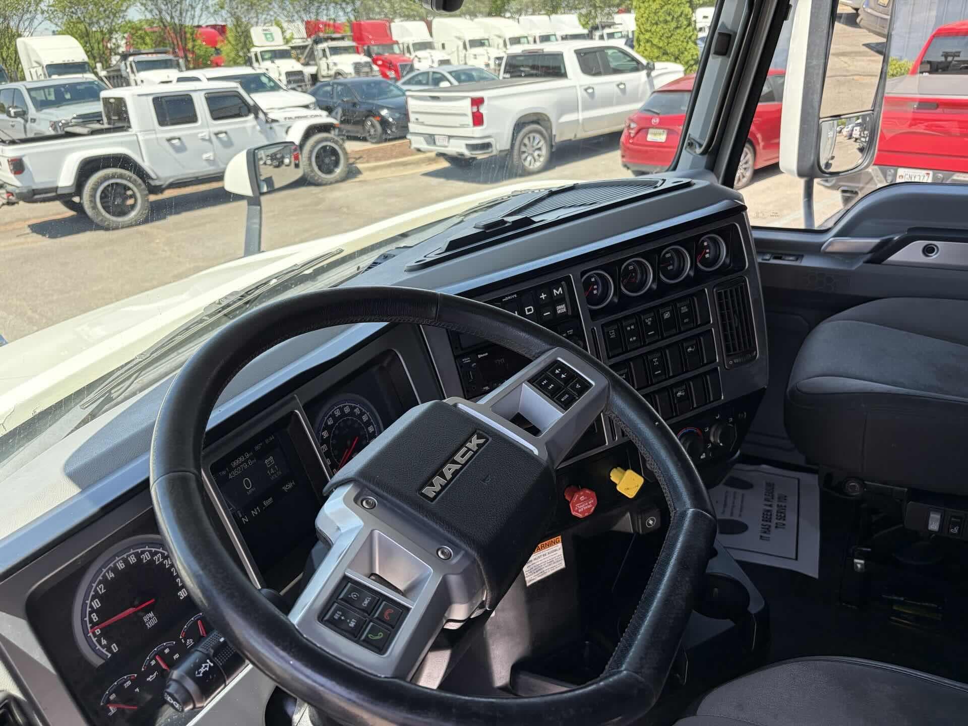 2022 Mack Anthem in Fultondale, AL — photo 12