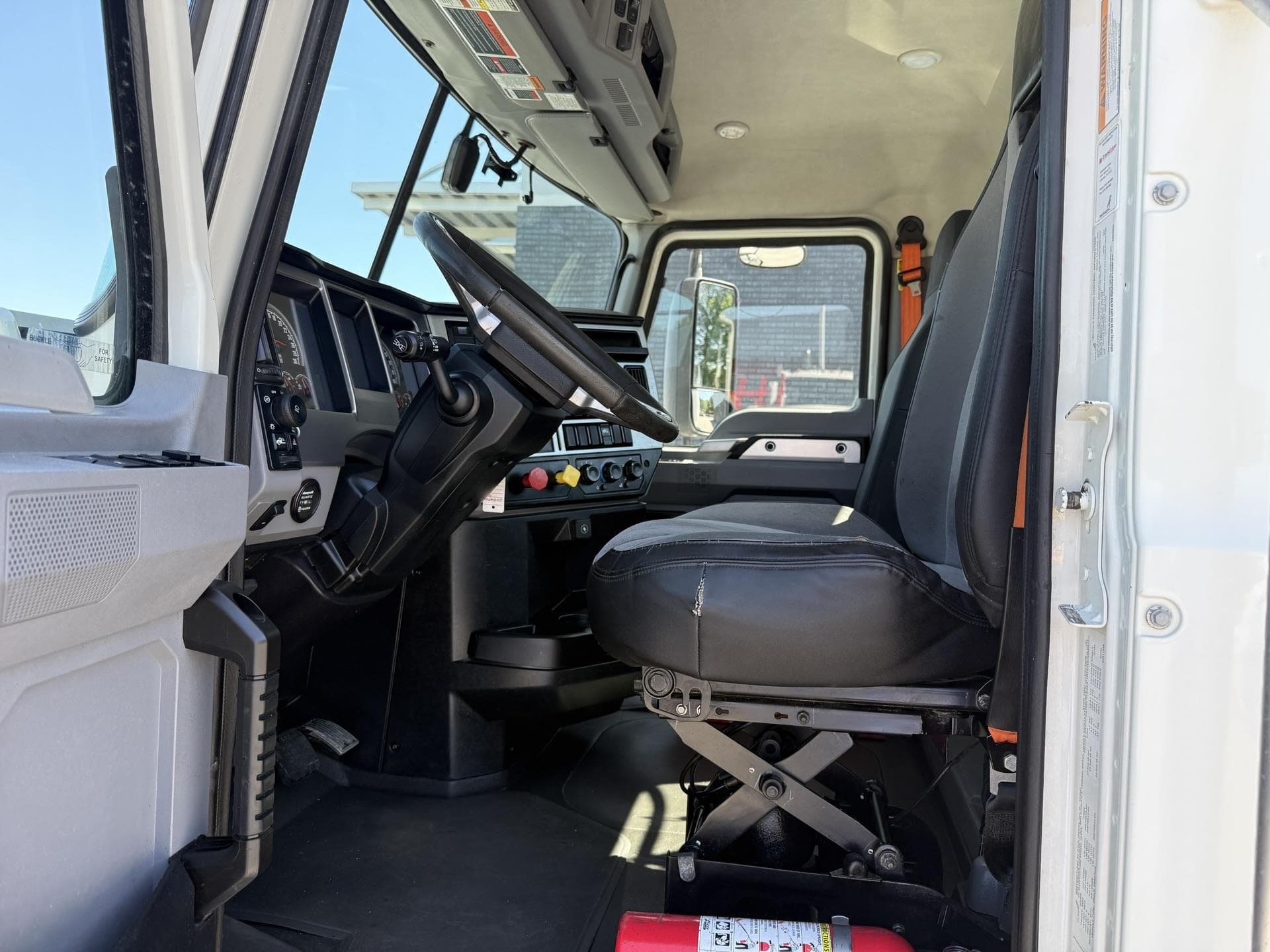 2022 Mack Anthem in Duluth, GA — photo 8