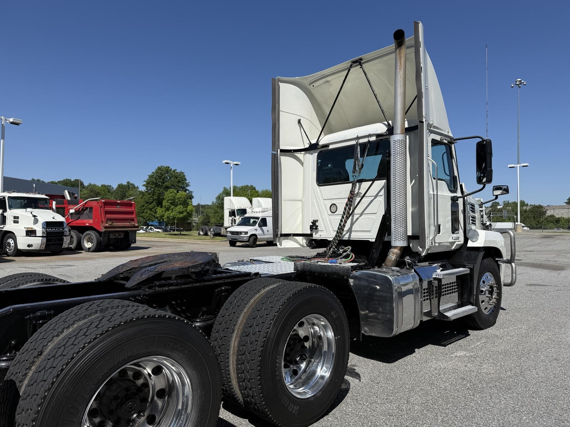2022 Mack Anthem in Duluth, GA — photo 5