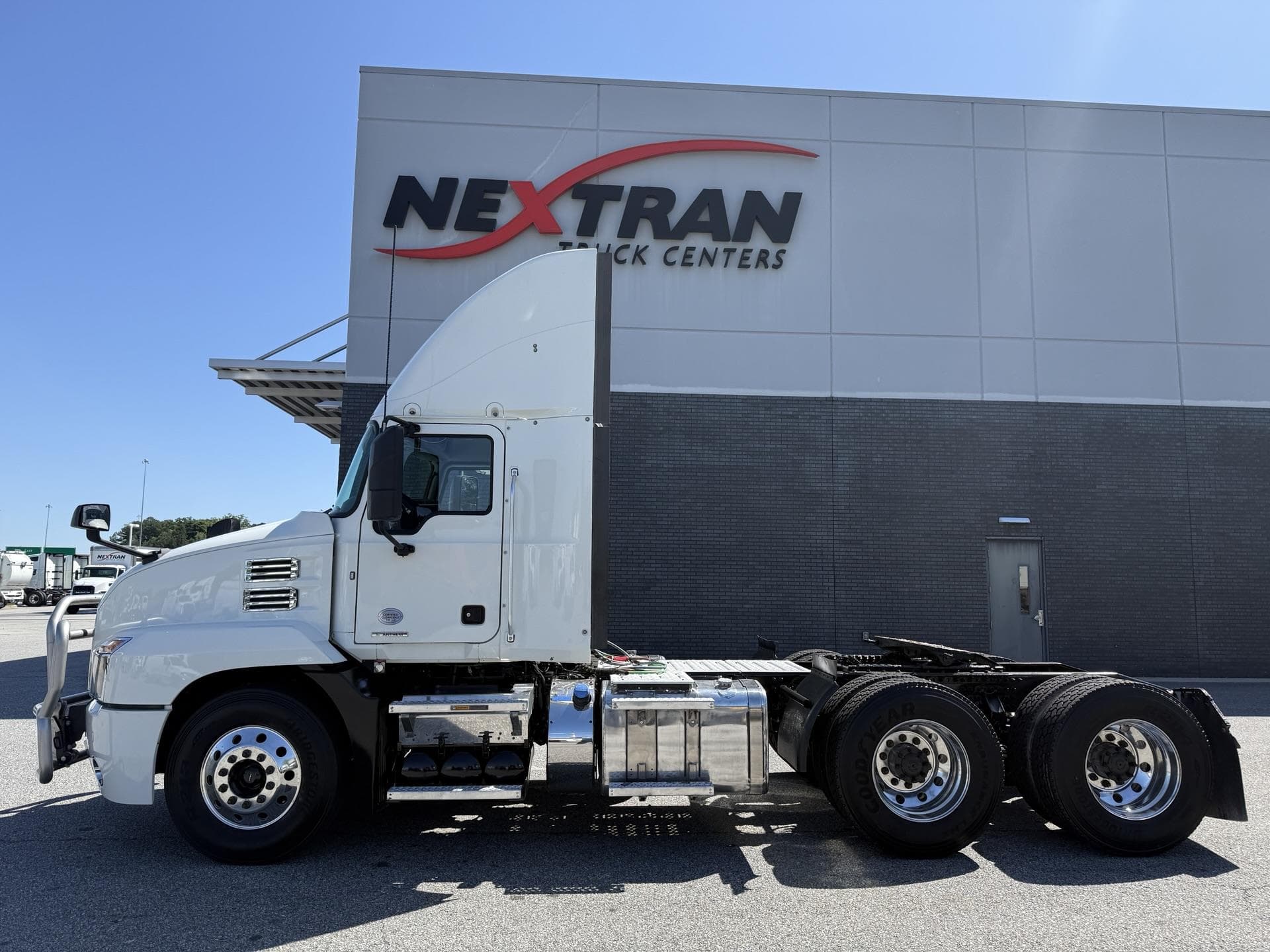 2022 Mack Anthem in Duluth, GA — photo 2