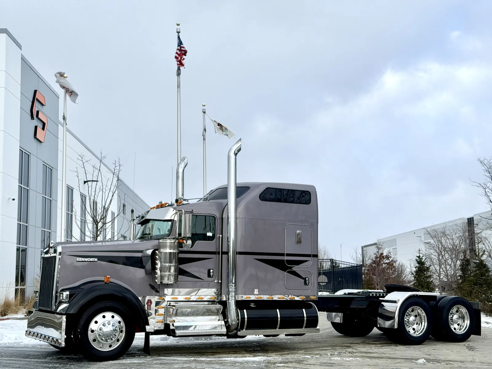 2020 Kenworth W900