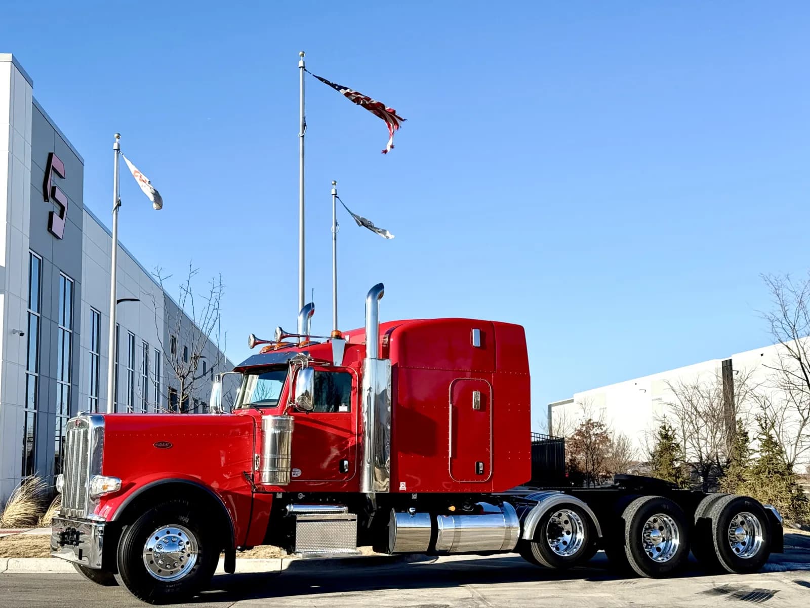 2024 Peterbilt 389