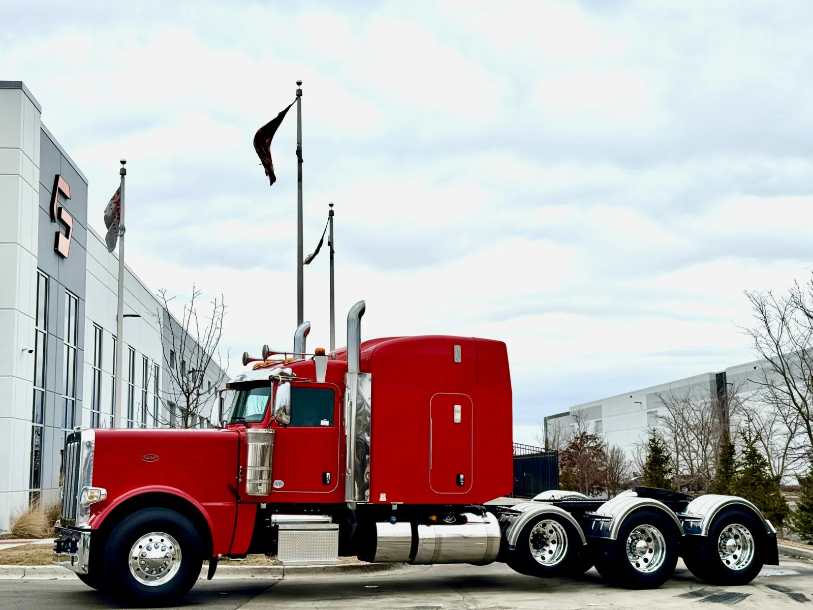 2024 Peterbilt 389