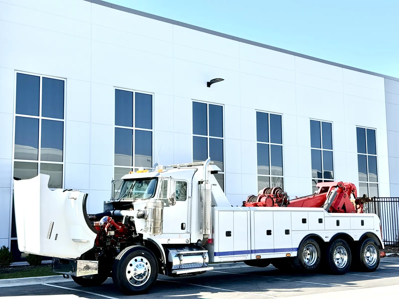 2011 Kenworth T800 in New Lenox, IL — photo 12