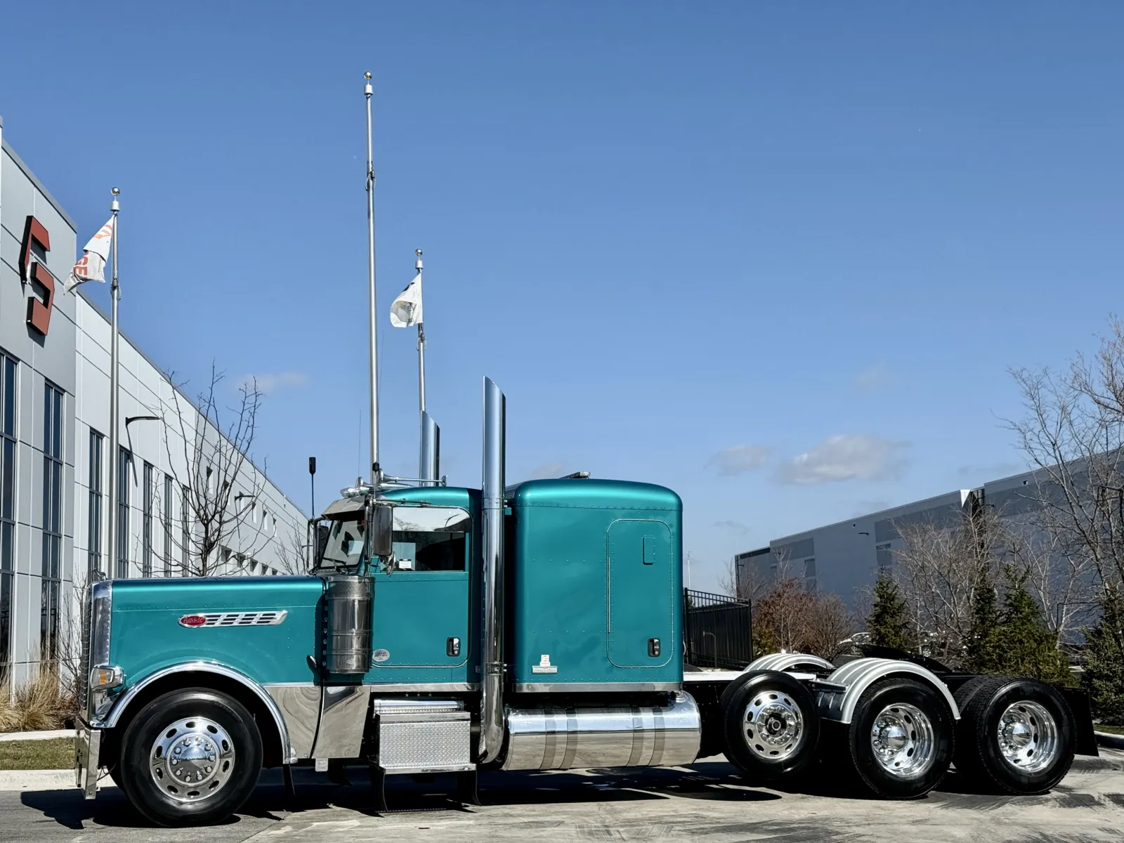 2016 Peterbilt 389